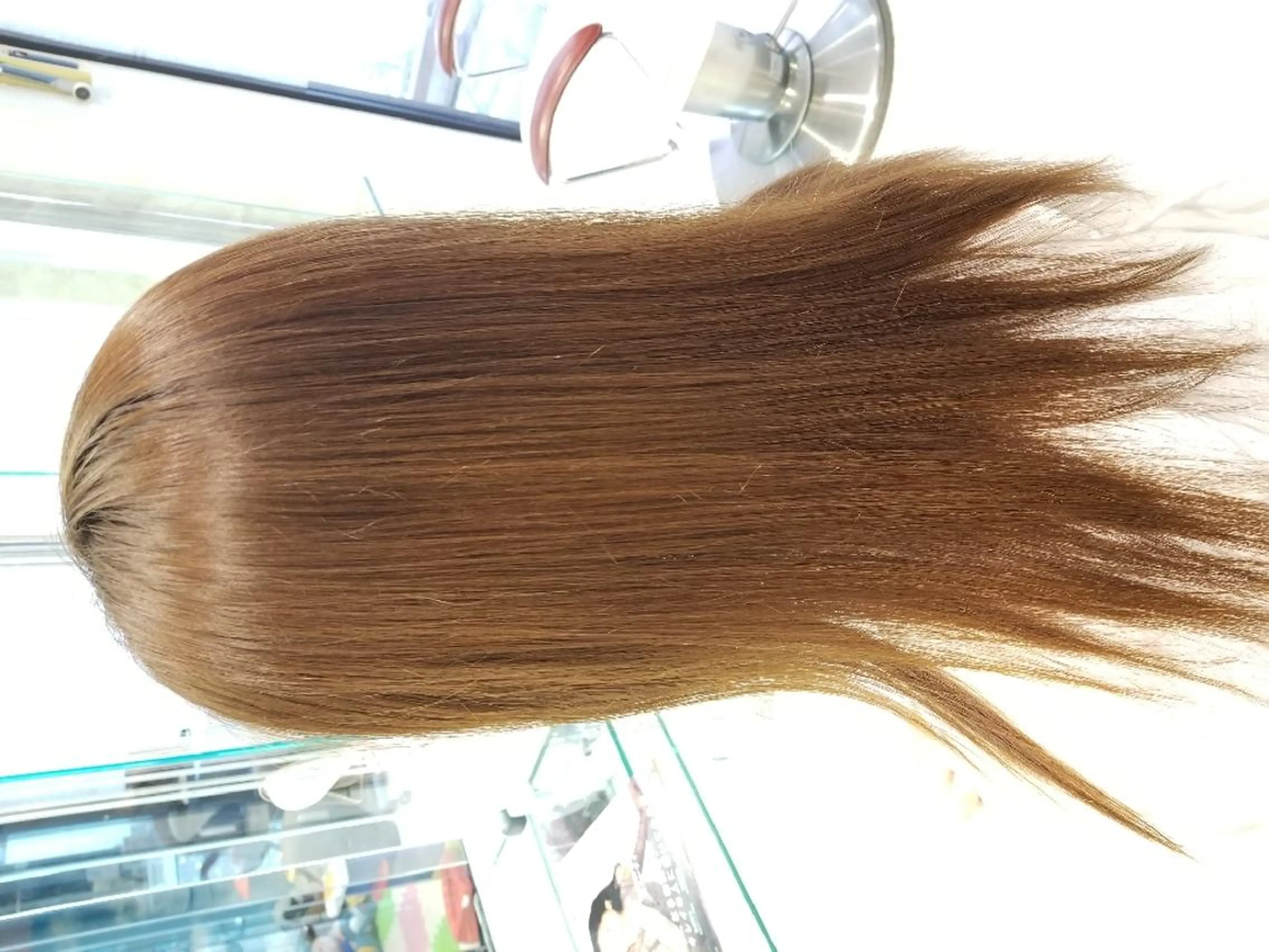 セミロング 縮毛矯正 韓国風パーマ、白髪ぼ かし　マキノタカユキのヘアスタイル