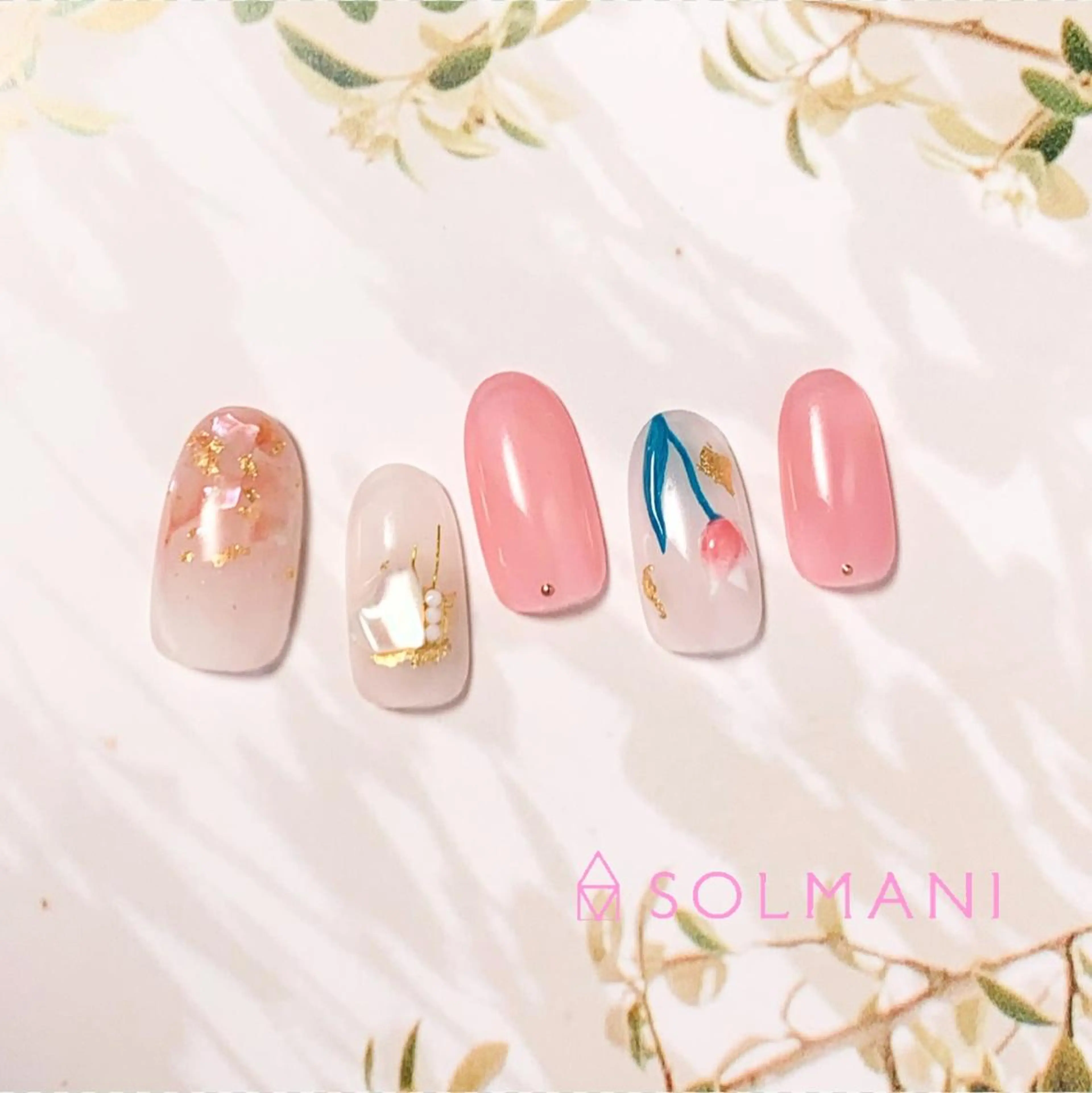 ネイル SOLMANI 予約担当のネイルデザイン