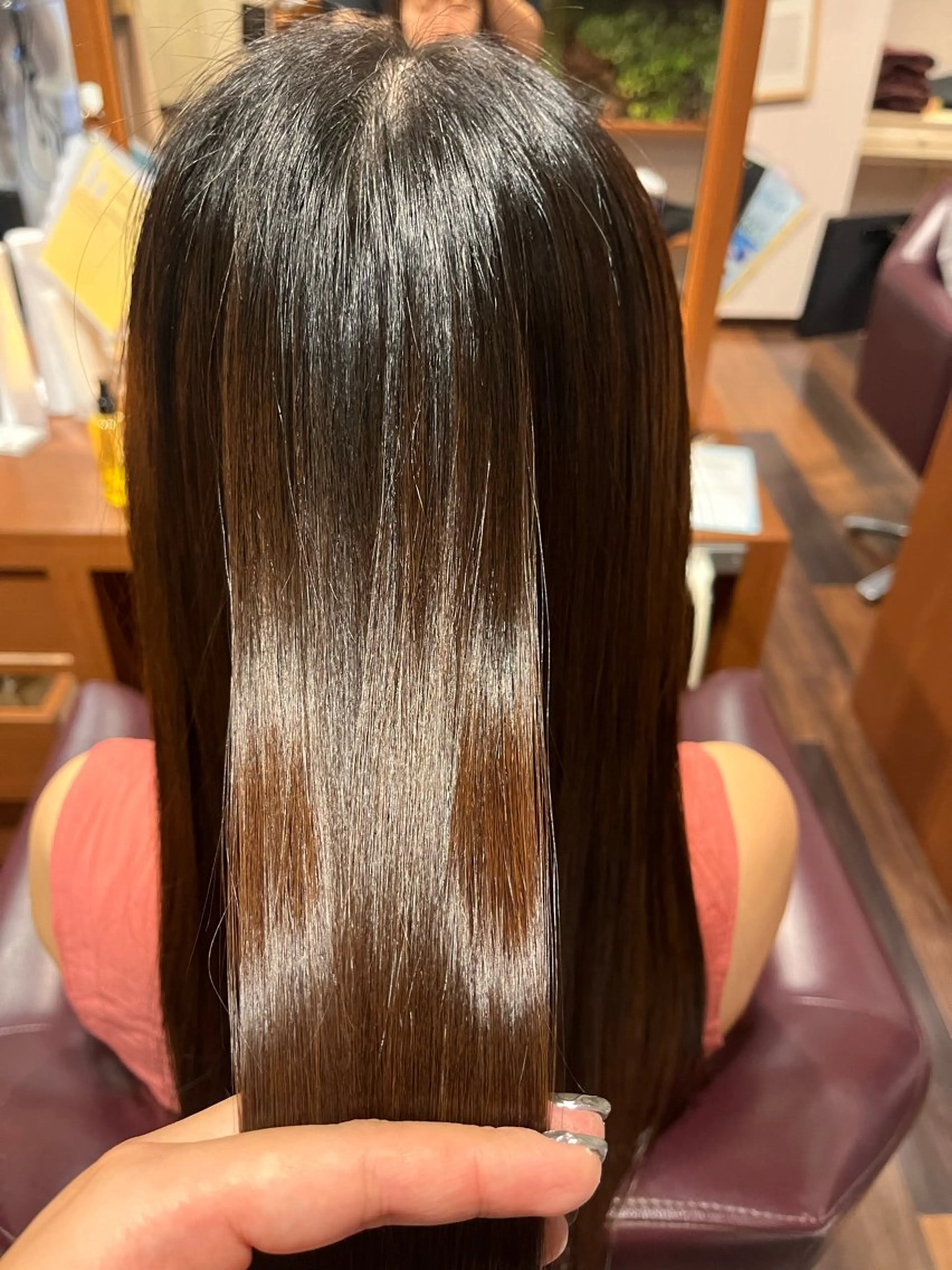 ロング 縮毛矯正 よしだ しおりのヘアスタイル