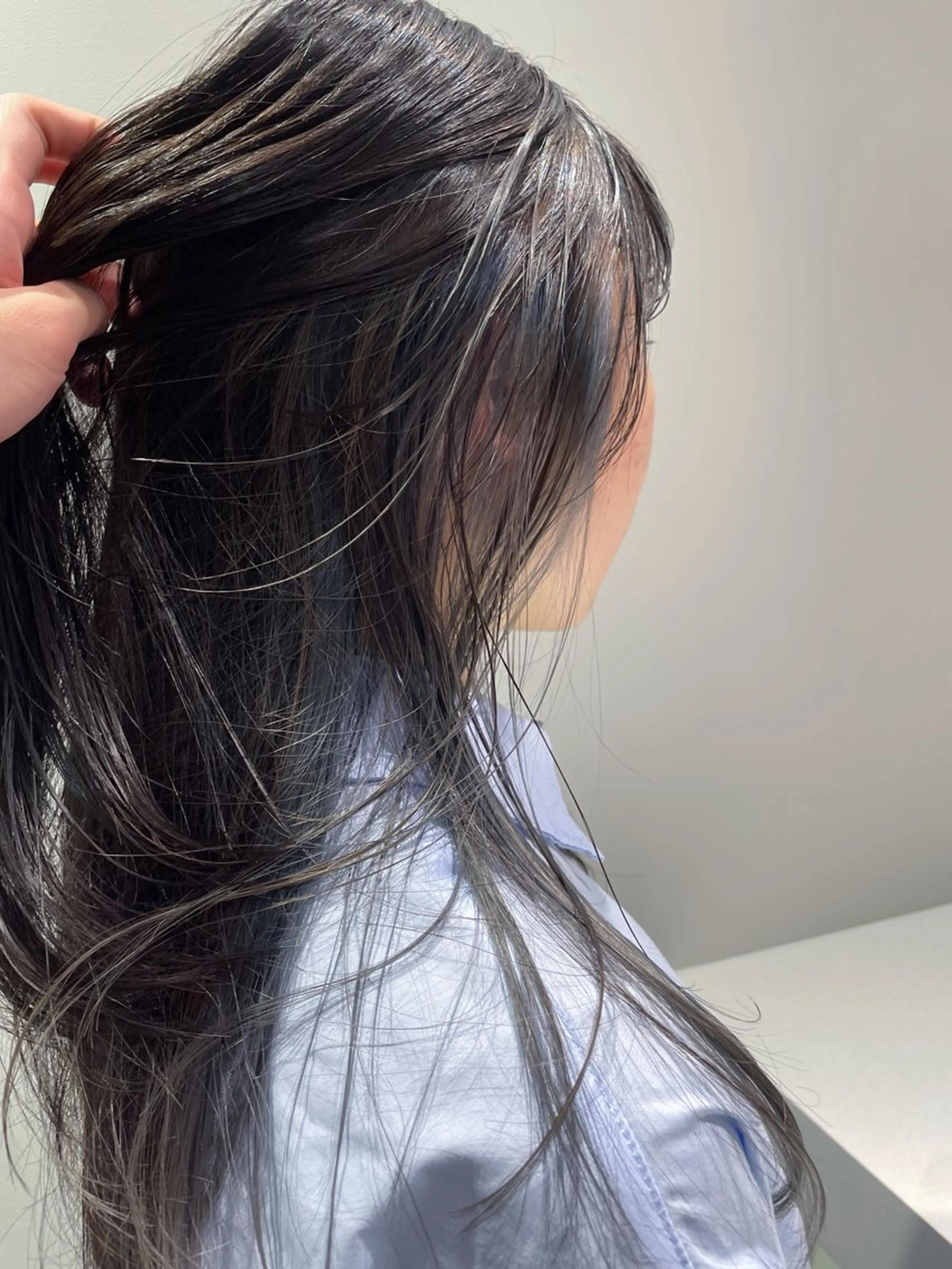 ロング カラー 佐野 えり奈のヘアスタイル