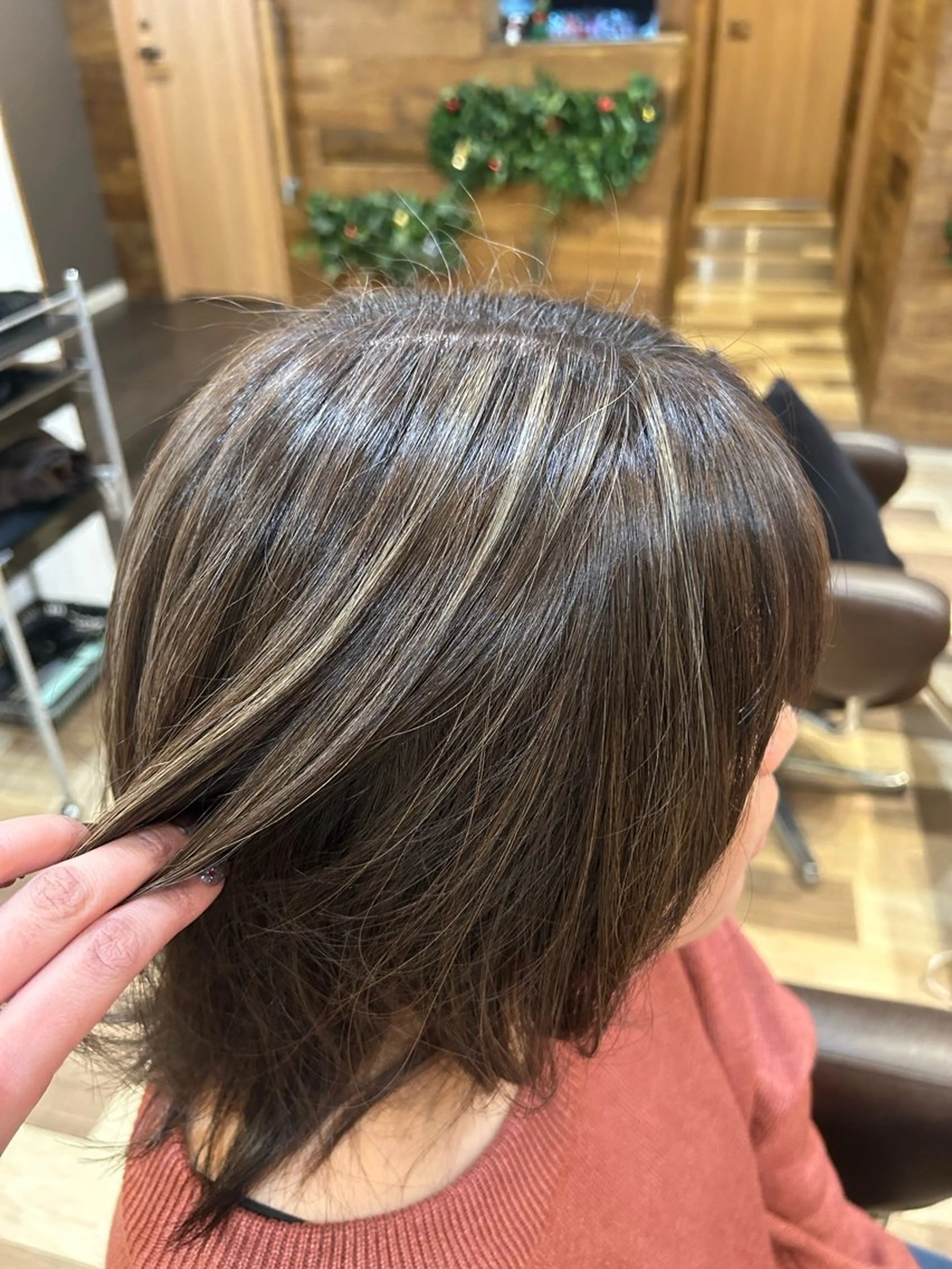 ミディアム ハイライト Dali 新さっぽろ店所属・前川 紗のヘアスタイル