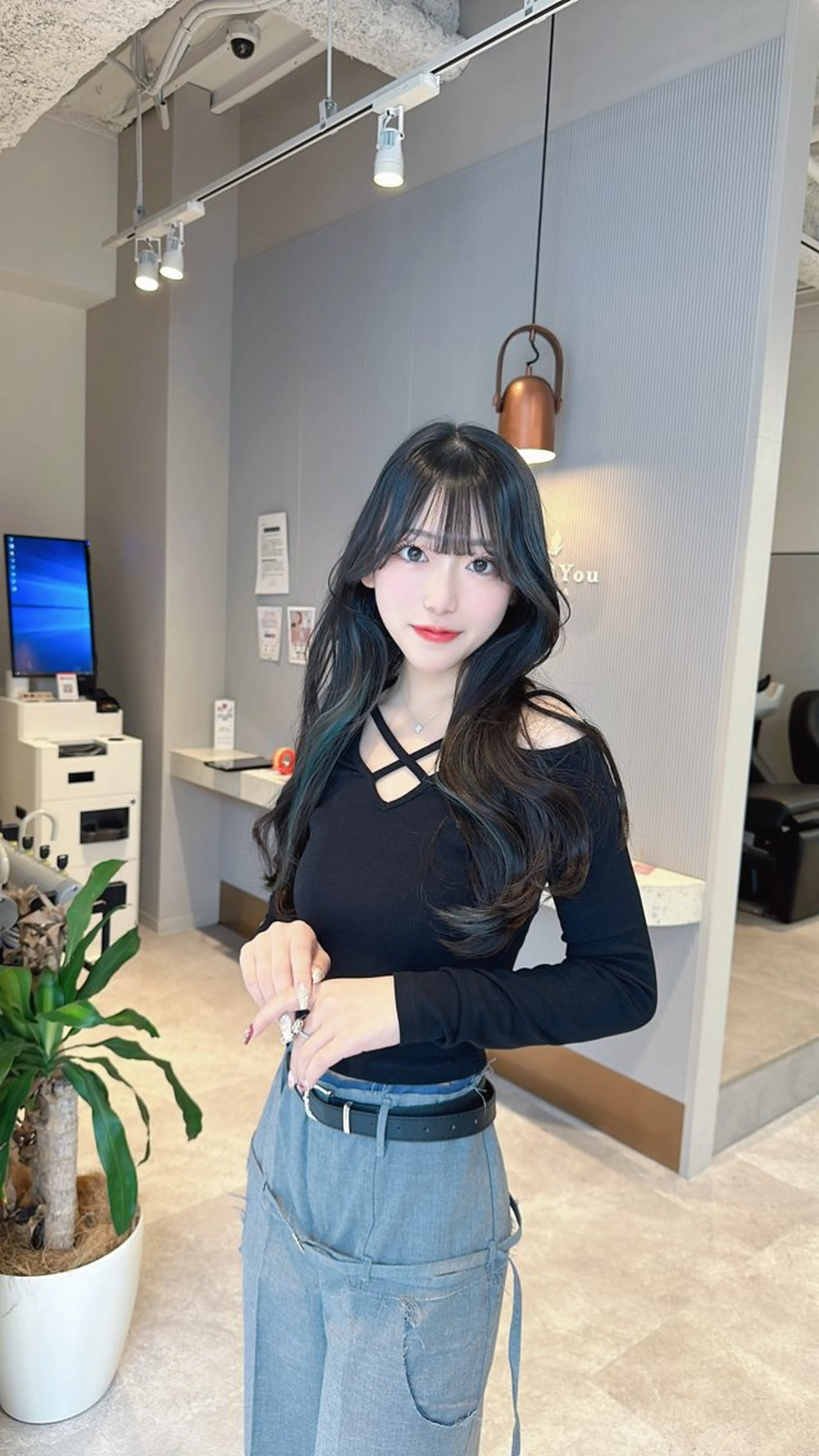 セミロング カラー emu所属・小顔カット/レイヤー 美髪特化/千葉中央のヘアスタイル