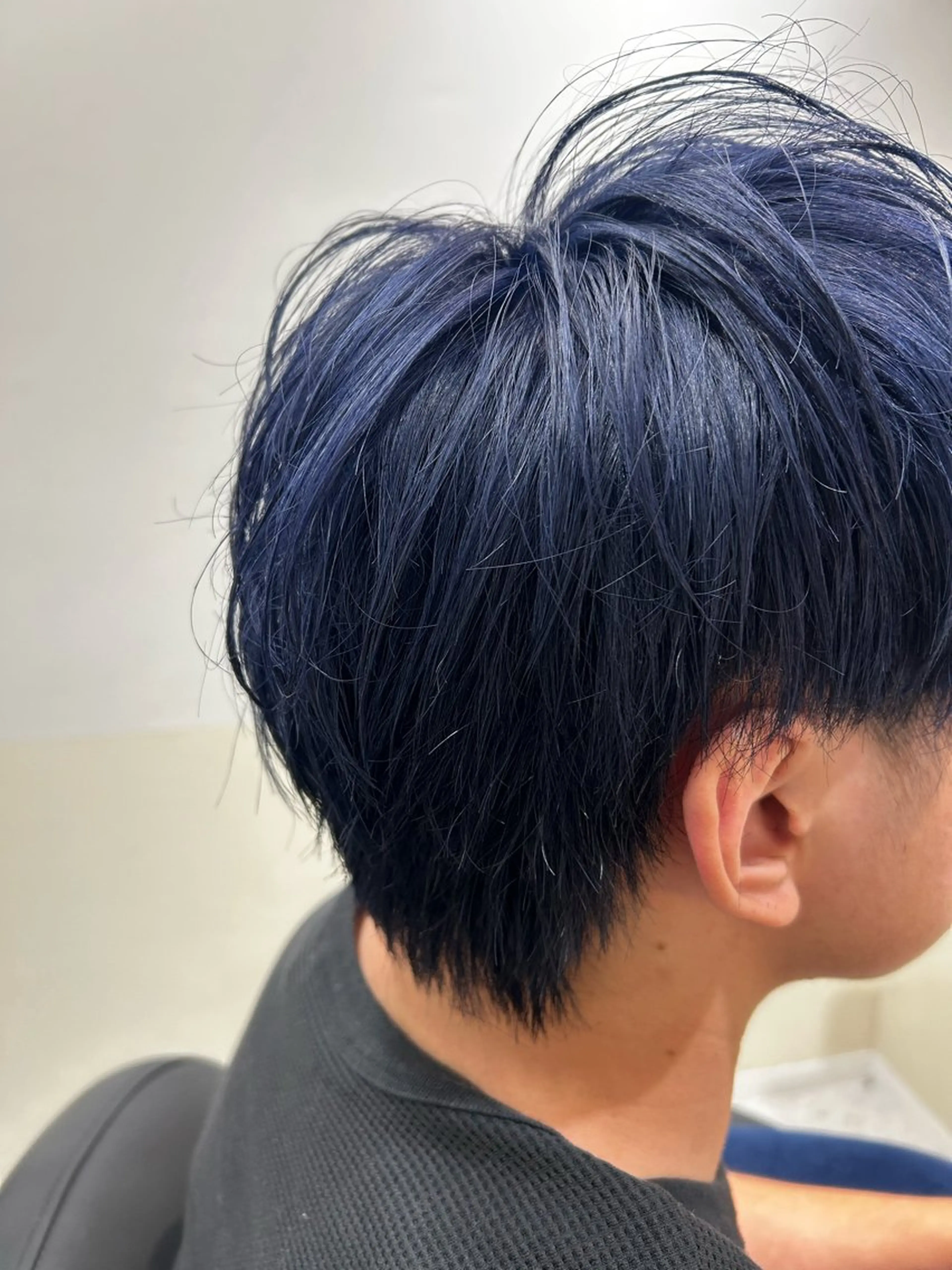 ショート カラー メンズ メンズブリーチ ブリーチ ブルーカラー ネイビーカラー カット ヘアカラー トリートメント 🩰ニシムラヒカリ 半個室salon♡*のヘアスタイル