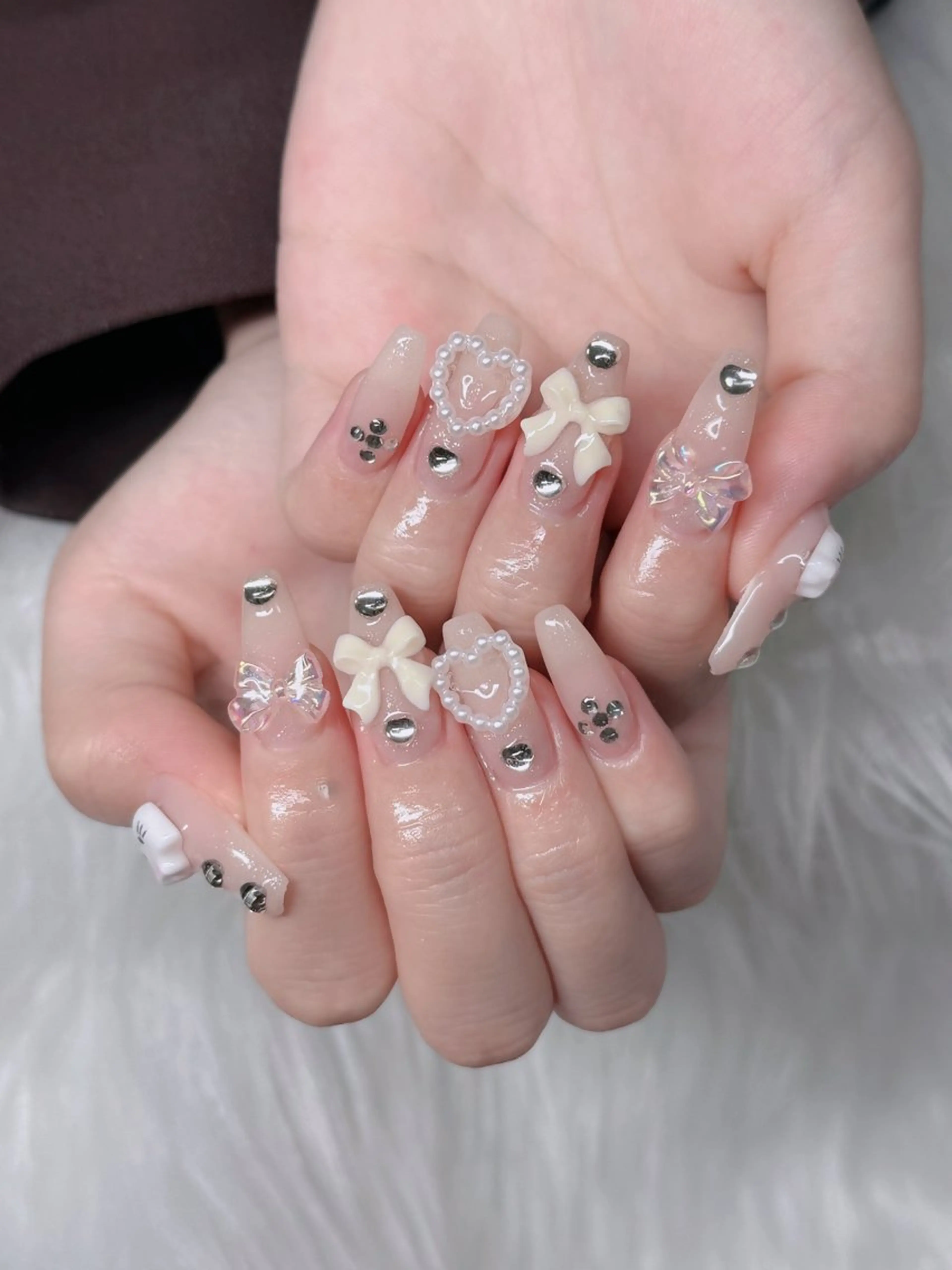 ネイル オーロラネイル フレンチネイル ジェルネイル ハロウィン キラキラネイル ハンドネイル H.baby Nail Salonのネイルデザイン