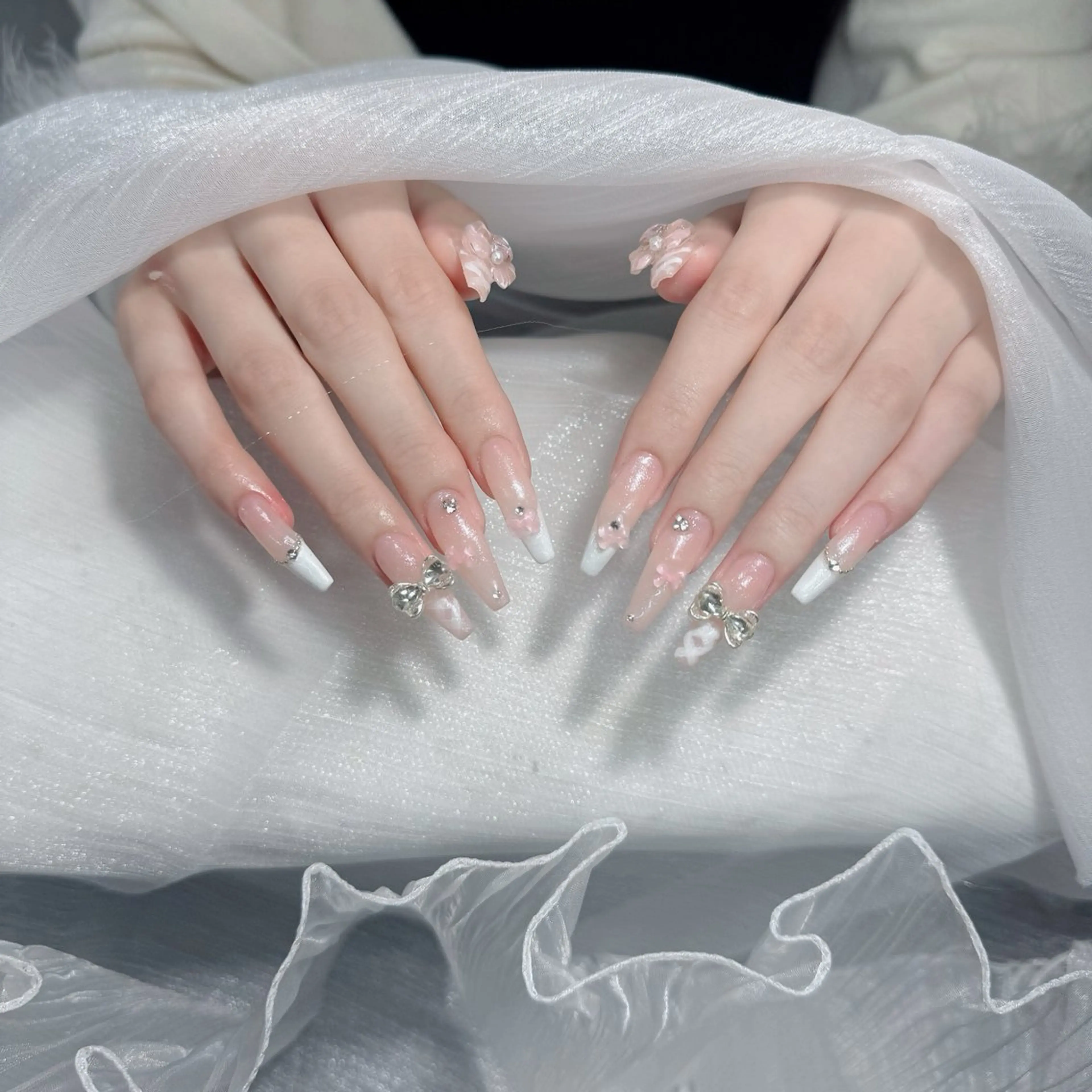 ネイル アートネイル フレンチネイル ジェルネイル 韓国ネイル マグネットネイル Lenie Nail Salonのネイルデザイン