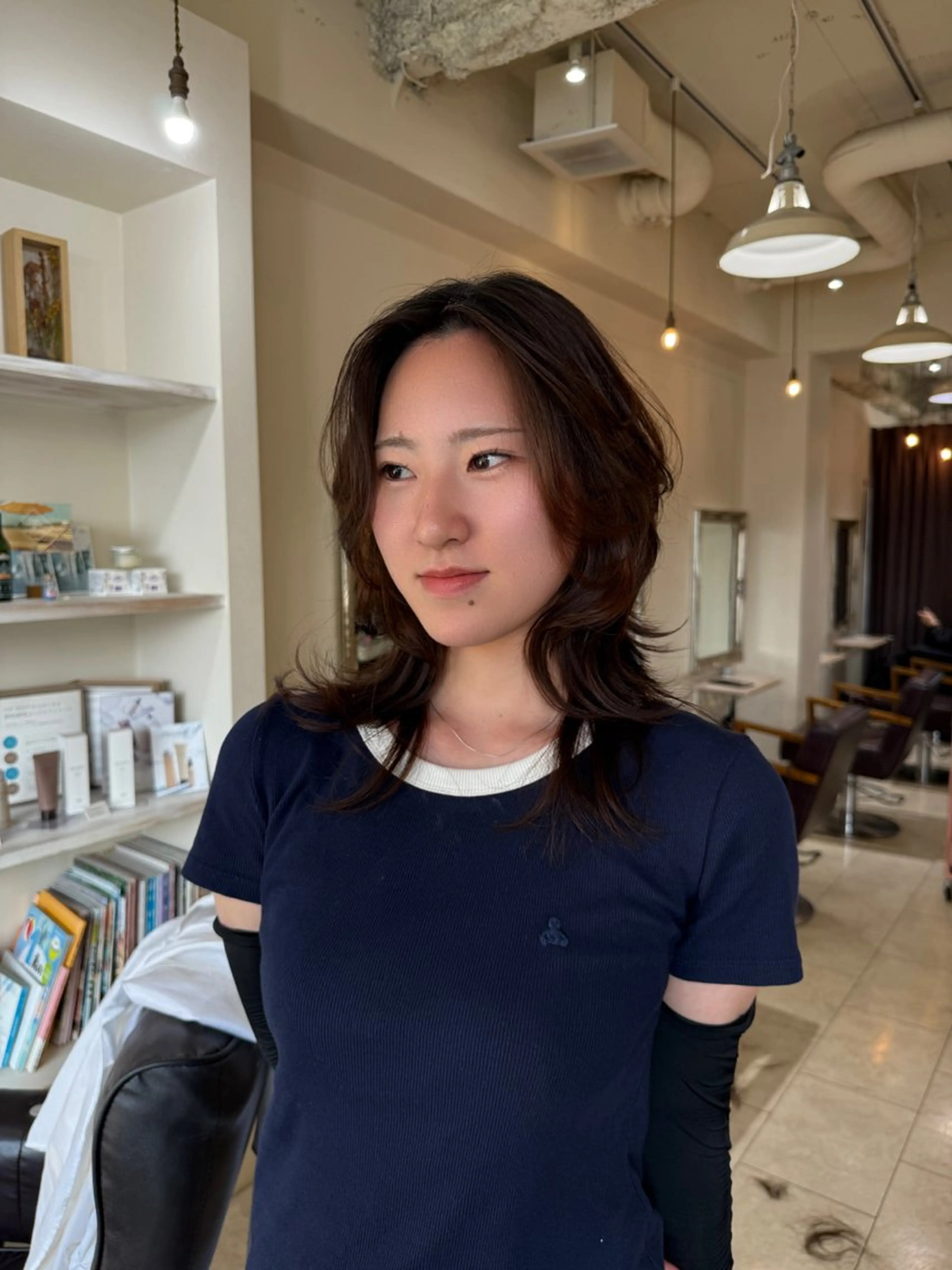 ロング カット Maho/海外 レイヤー/ハイトーンのヘアスタイル