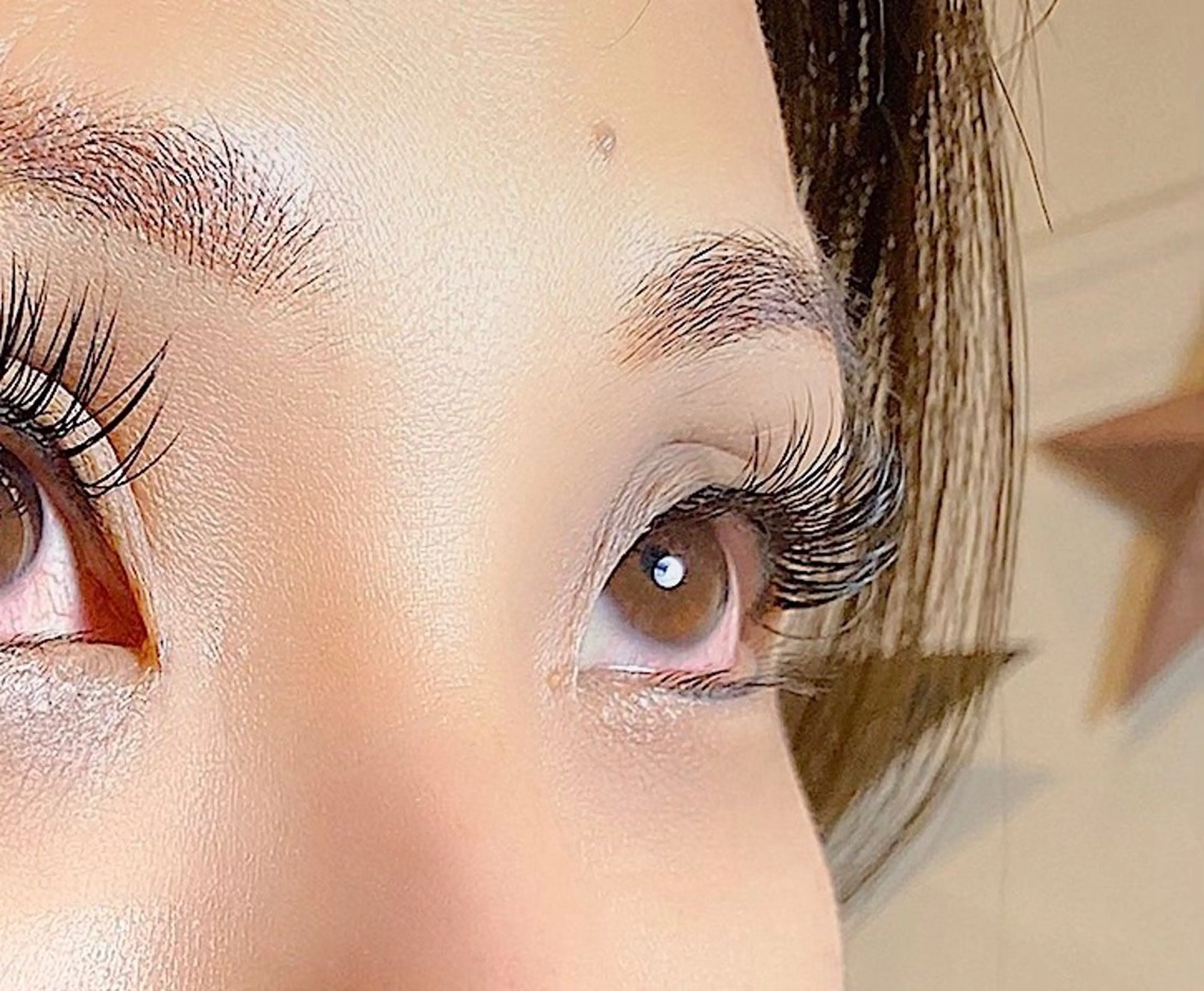 LEDまつ毛エクステ フラットラッシュ100本【コーティング仕上げ付🫧】ブラシプレゼント🎁の写真