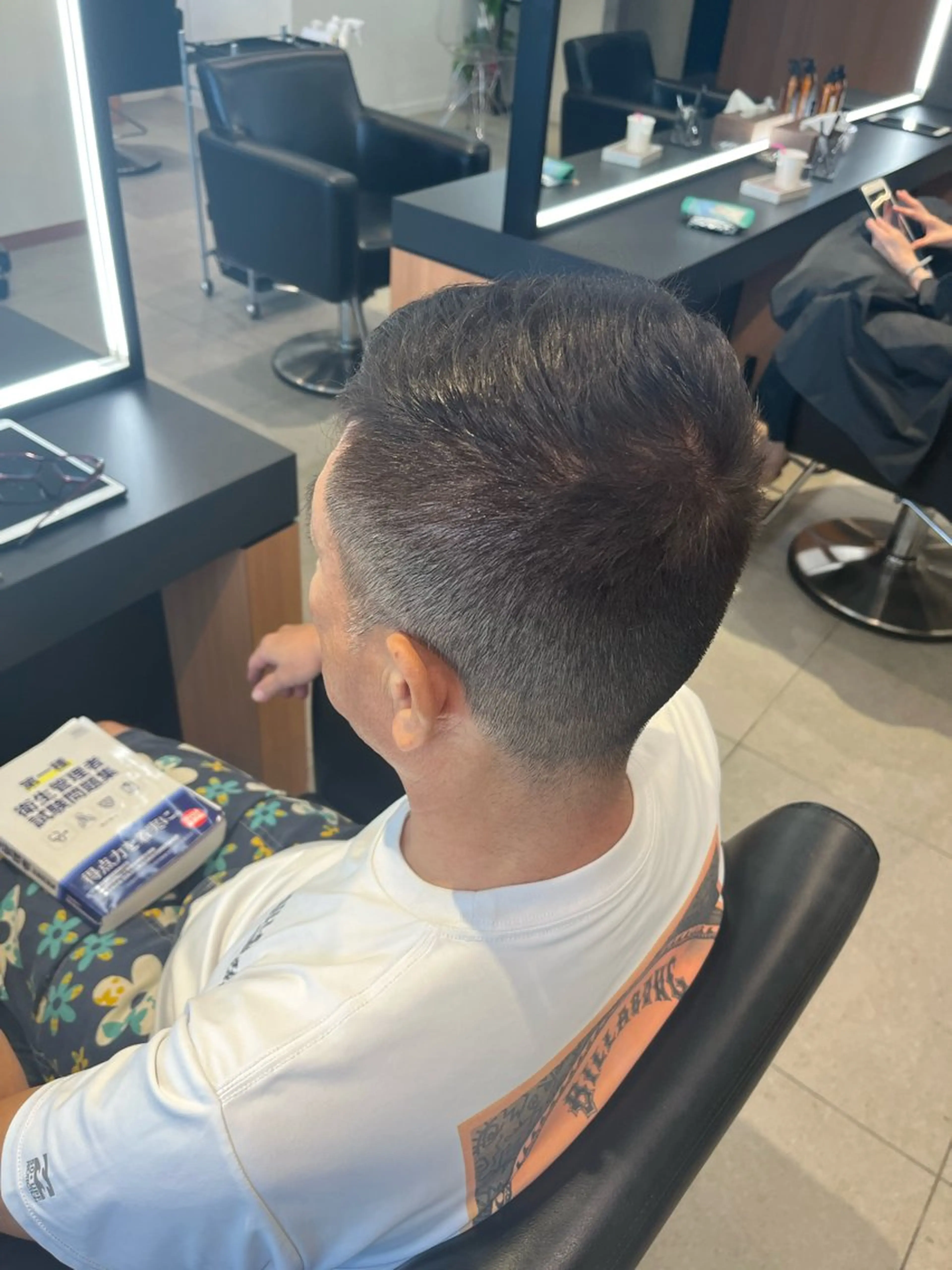 ショート カラー シルバー ERII (ému） 伏見・栄/カット無料のヘアスタイル