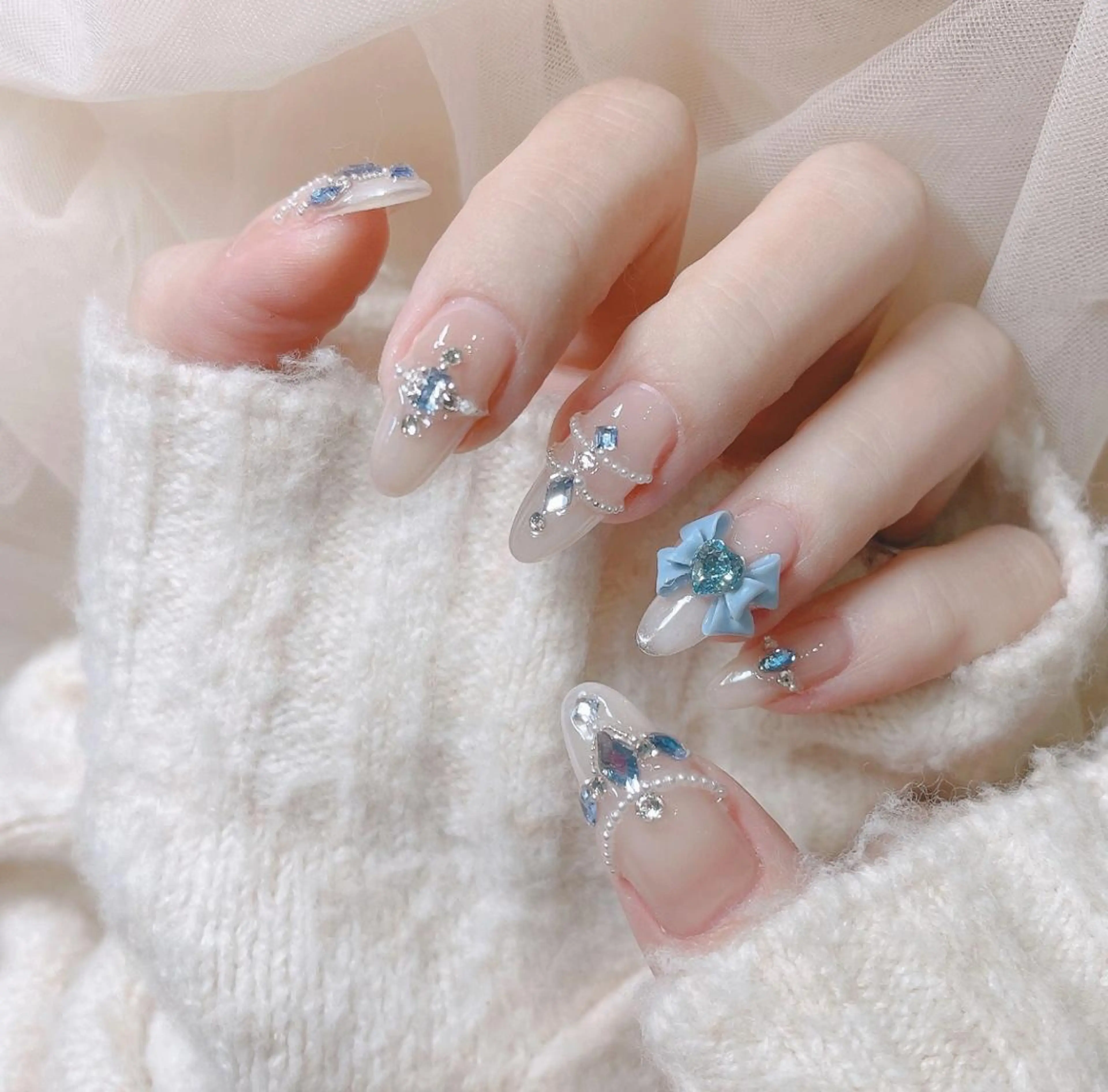 ネイル アートネイル 長さ出し ネイルチップ Queens PUPUのネイルデザイン