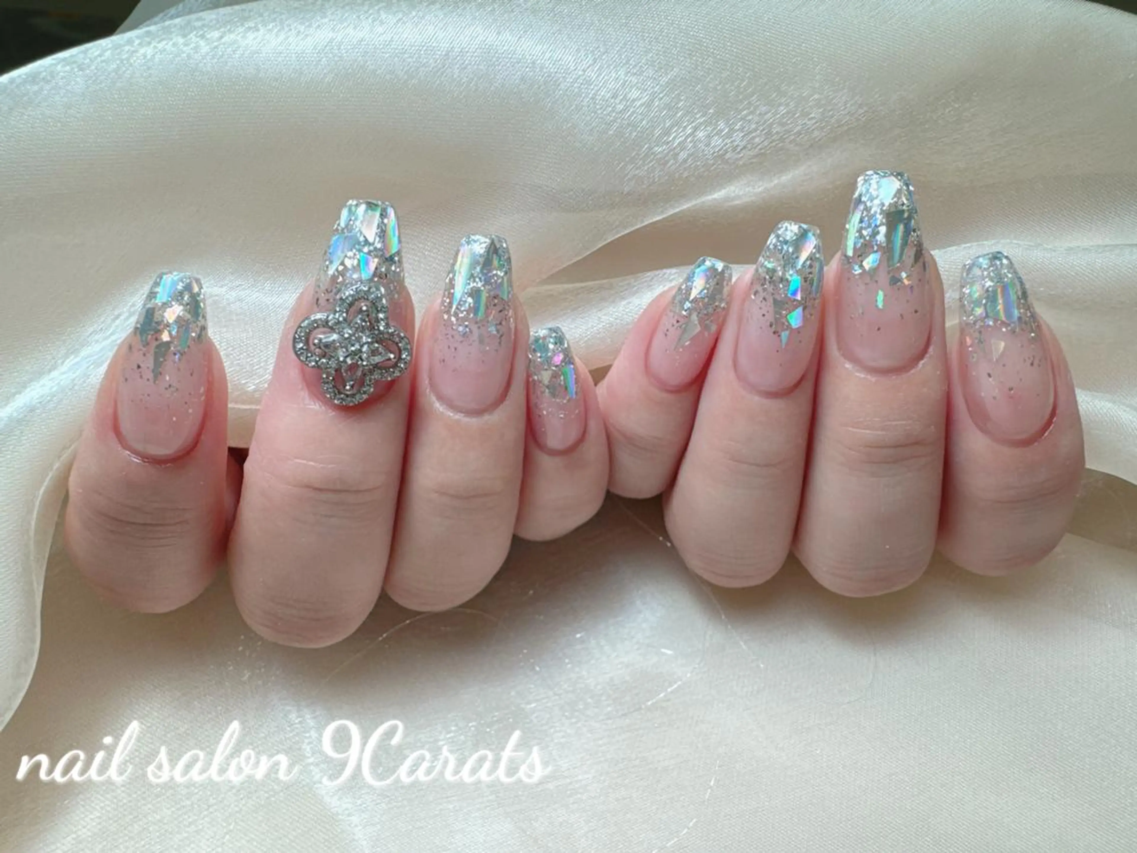 ネイル ネイルサロン 9Carats神田のネイルデザイン