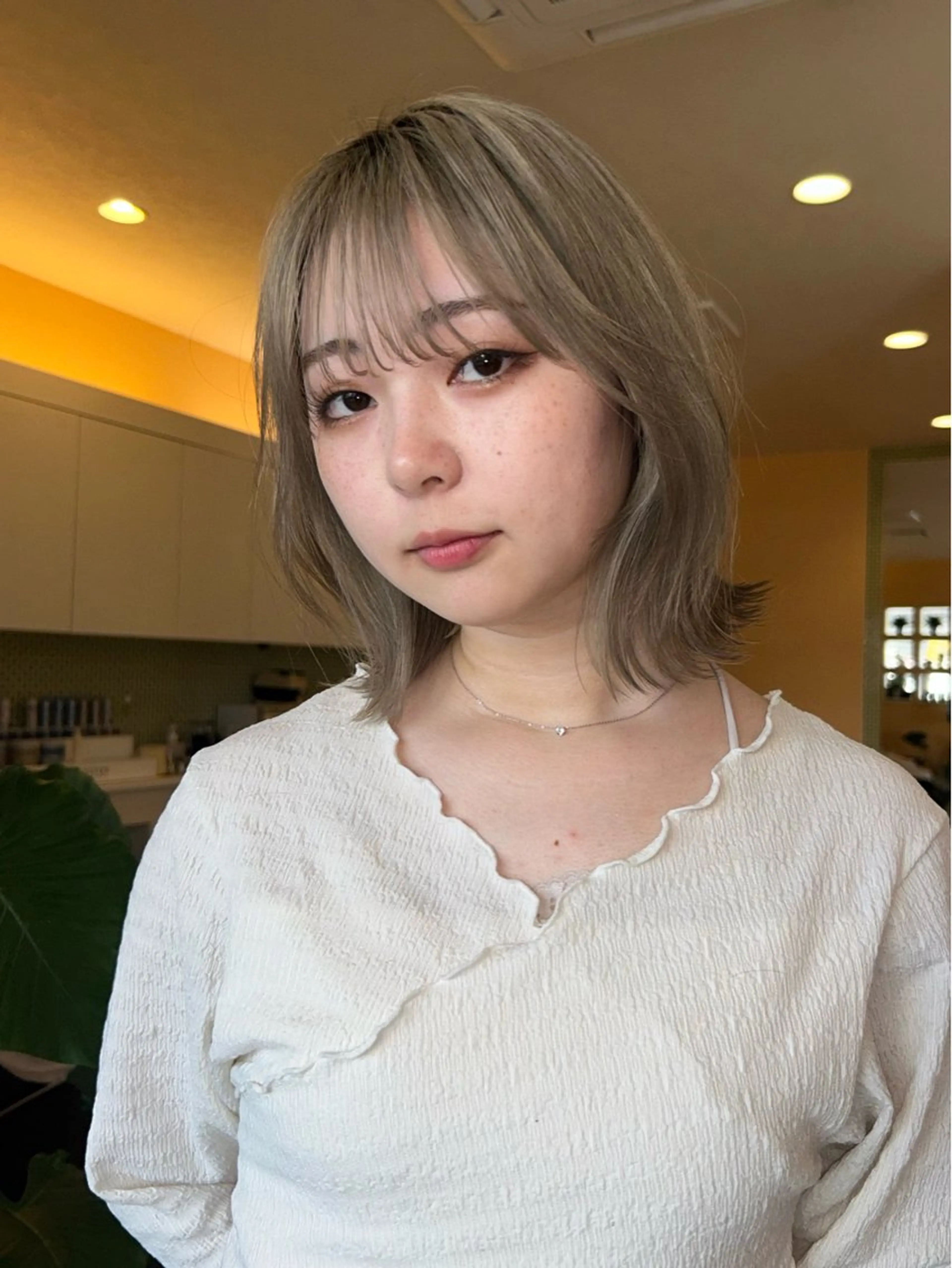 ミディアム カラー 💙ルル💙 ハイトーン/レイヤーのヘアスタイル