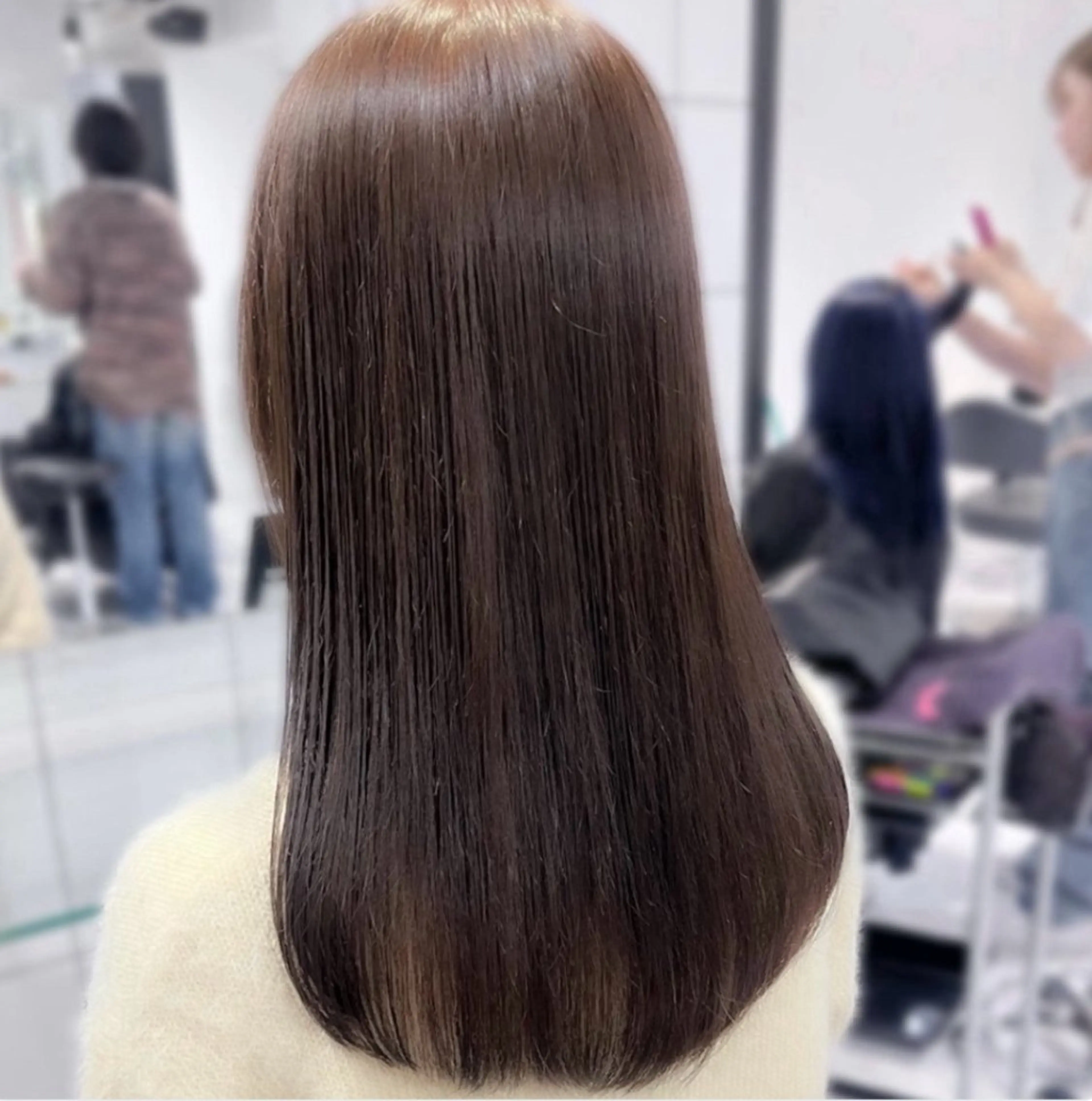 ロング カラー 🫧うる艶トレンド 🫧透明感カラーのヘアスタイル