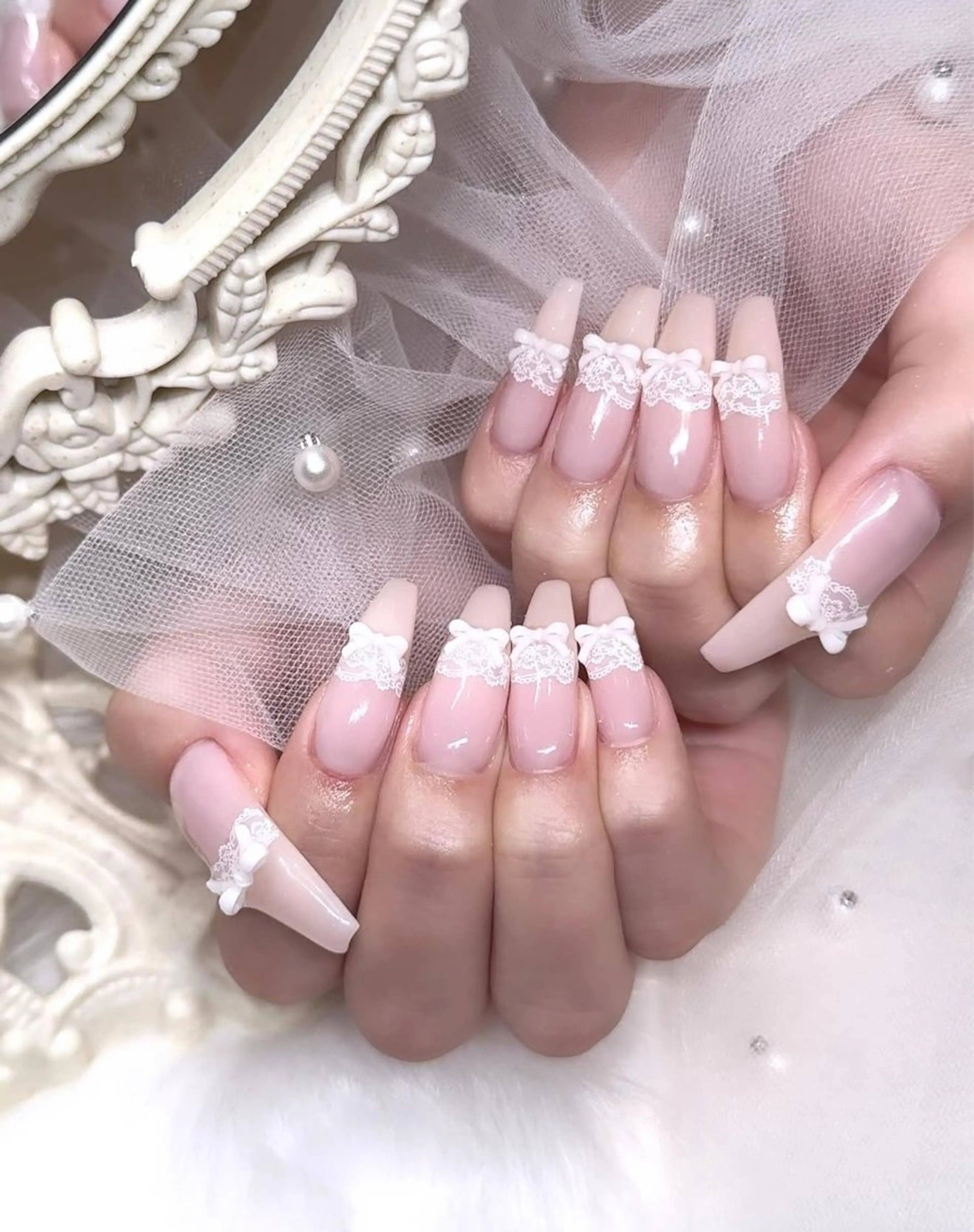 ネイル ボルドー チークネイル 成人式 フレンチネイル グラデーション ハンドネイル Lina nail所属・Luna 池袋のネイルデザイン