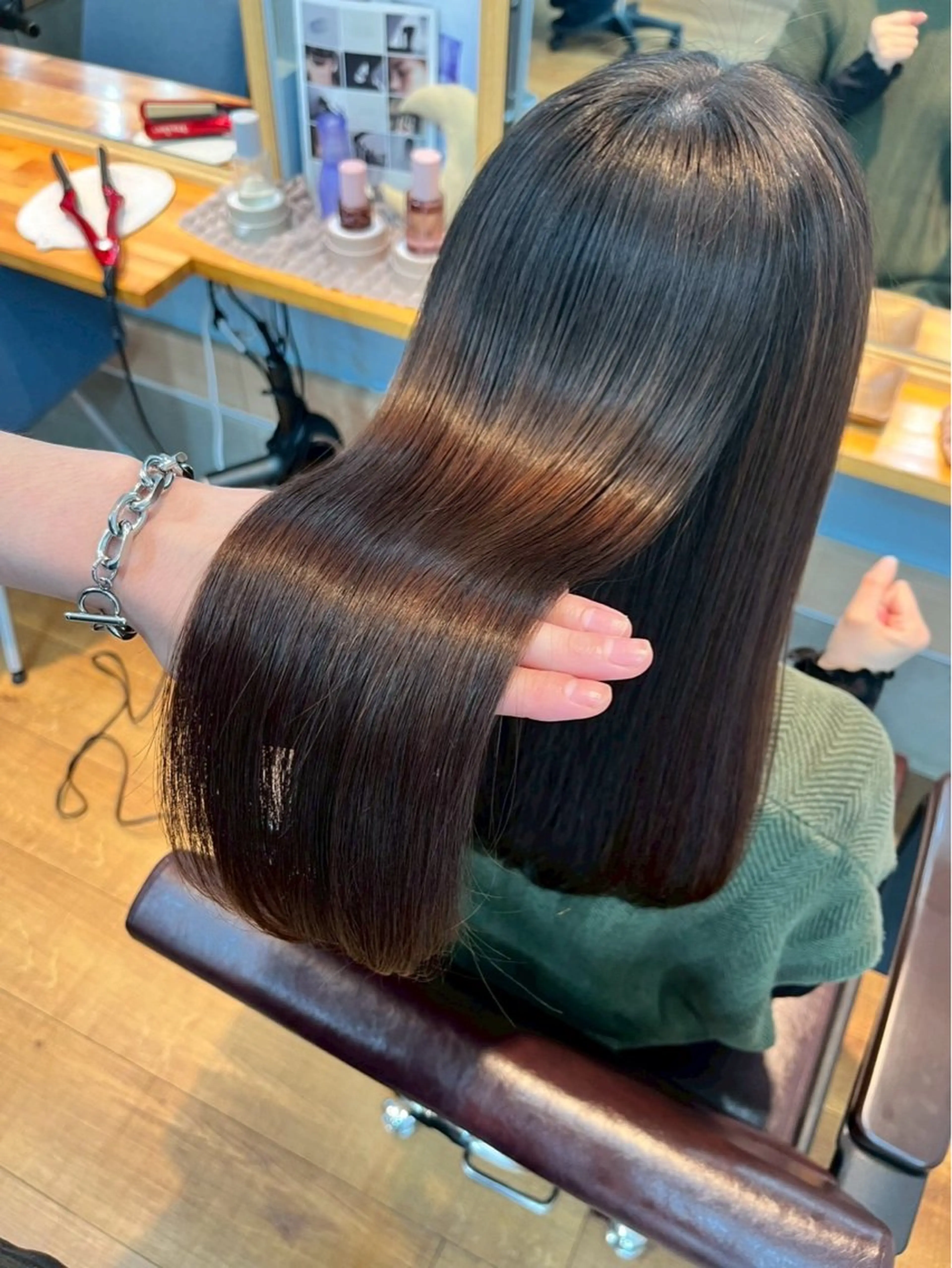 ロング カラー カット ヘアカラー トリートメント 《髪質改善 UN BLEACH》のヘアスタイル