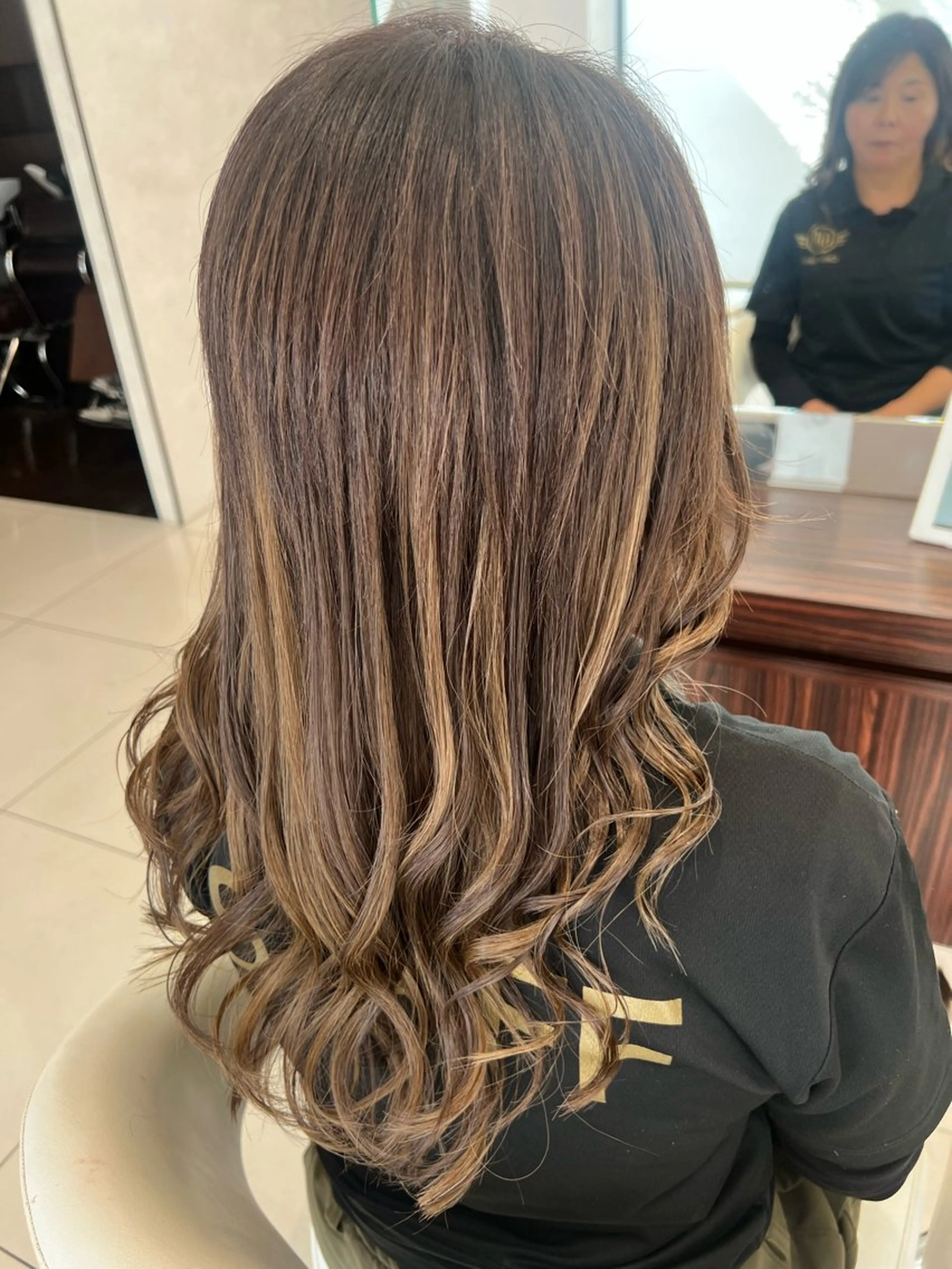 セミロング カラー エクステ 小池 夏美のヘアスタイル