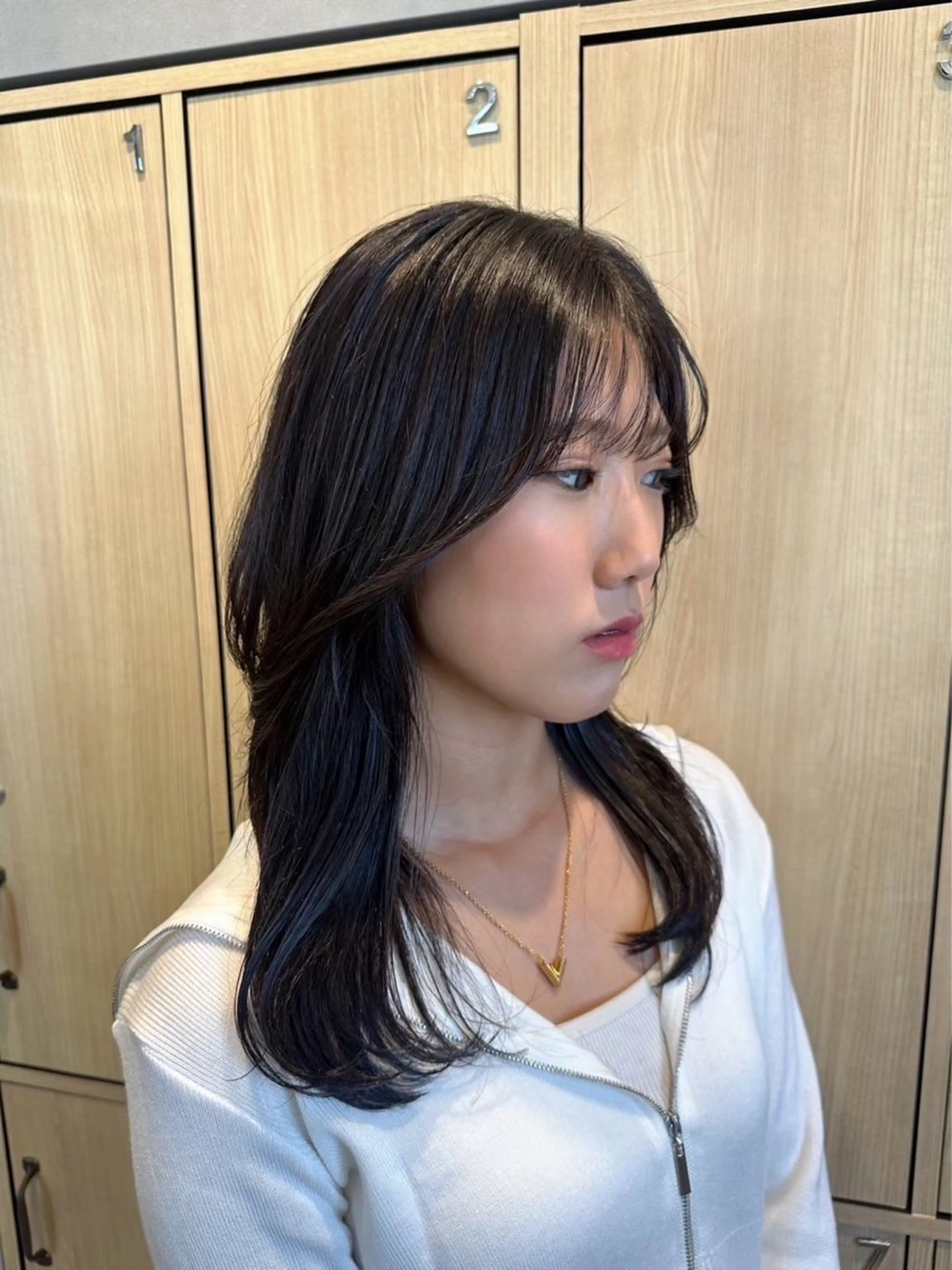 ミディアム NOAHL所属・yuna スパ/カラーのヘアスタイル