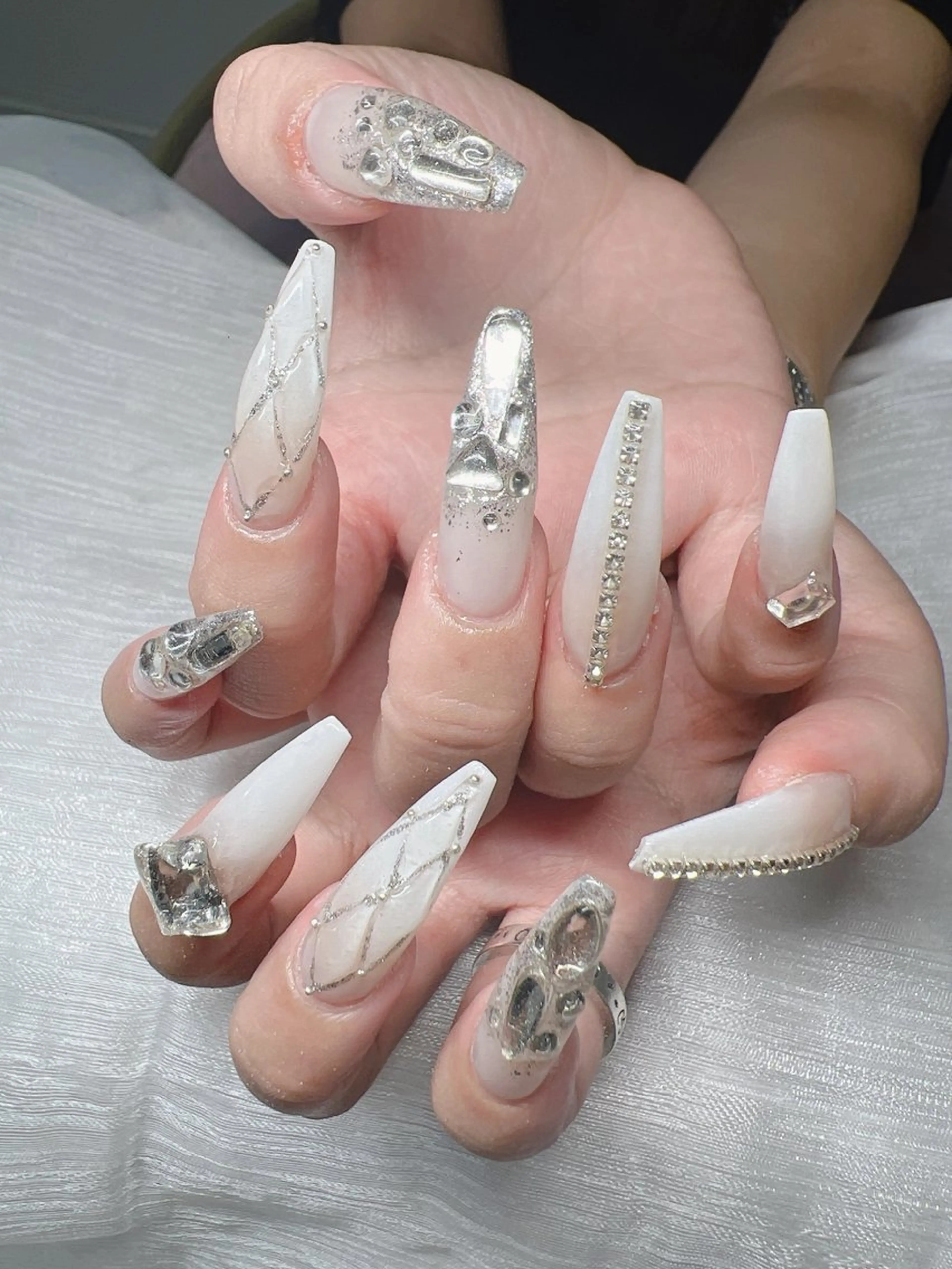 ネイル ハンドネイル Lee Nailsのネイルデザイン