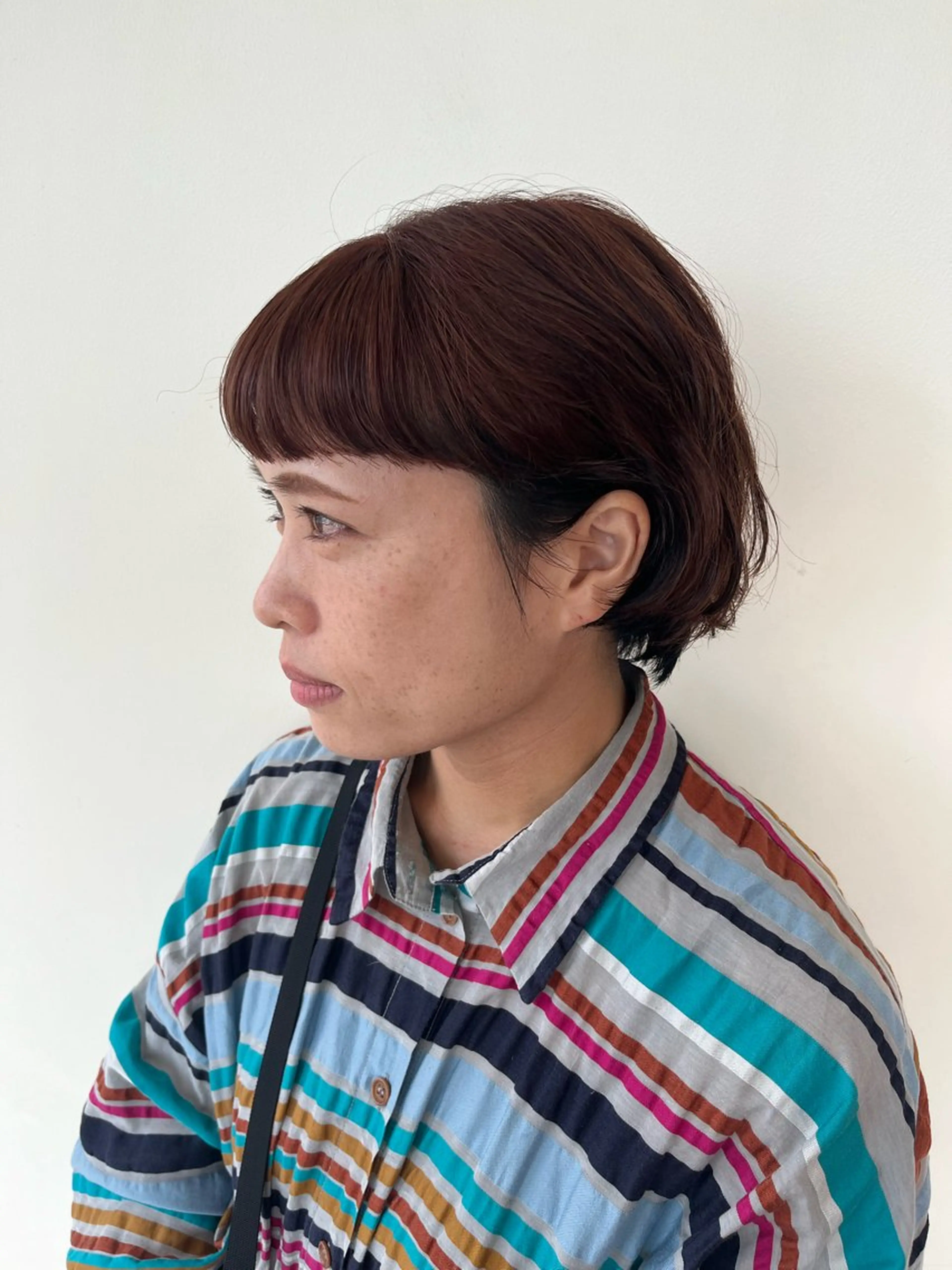 ショート カラー 犬塚 梨花のヘアスタイル