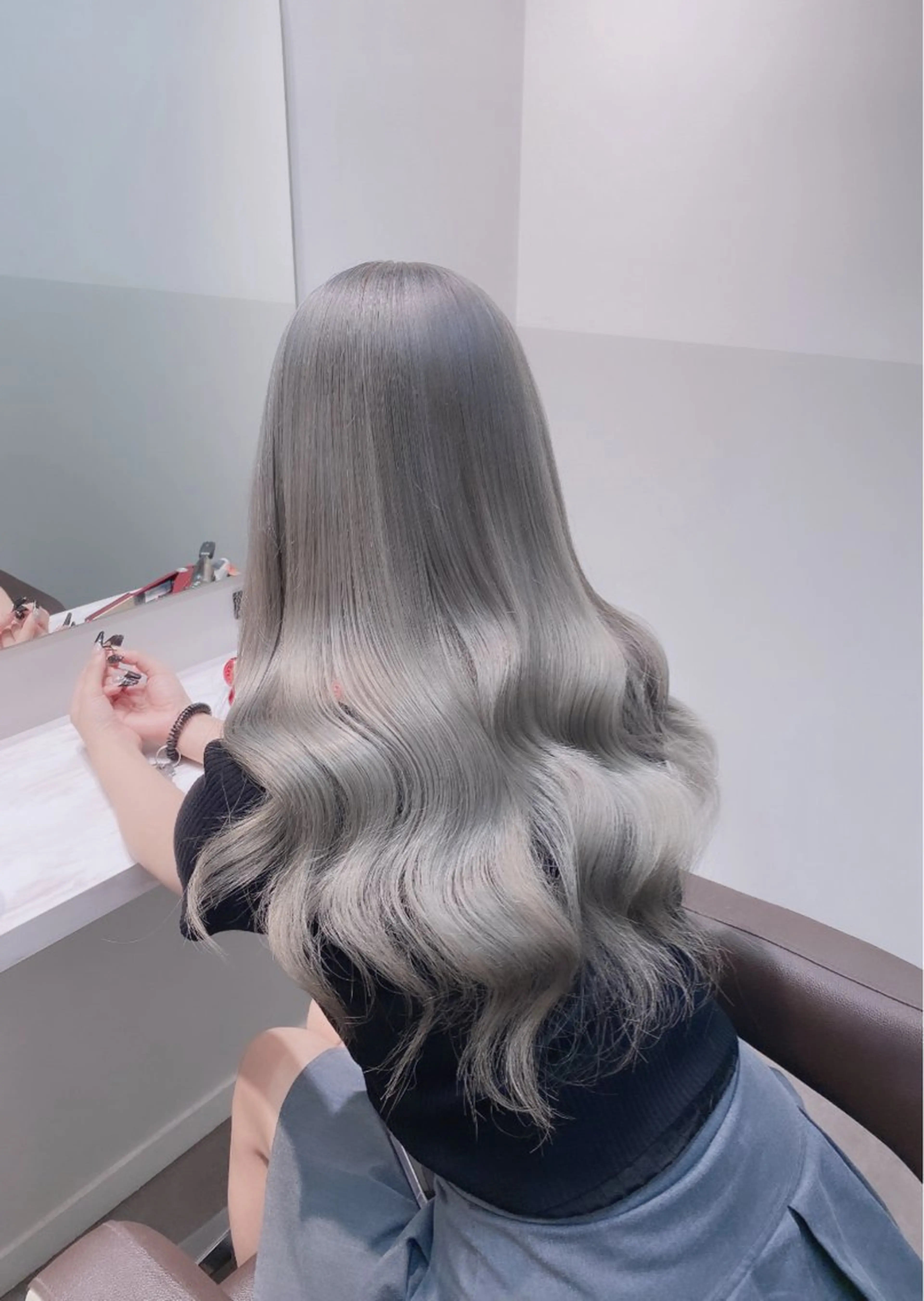 ロング カラー ヘアアレンジ メンズ ヘアカラー トリートメント SALOWIN所属・ハイトーン美容師 MASATOのヘアスタイル