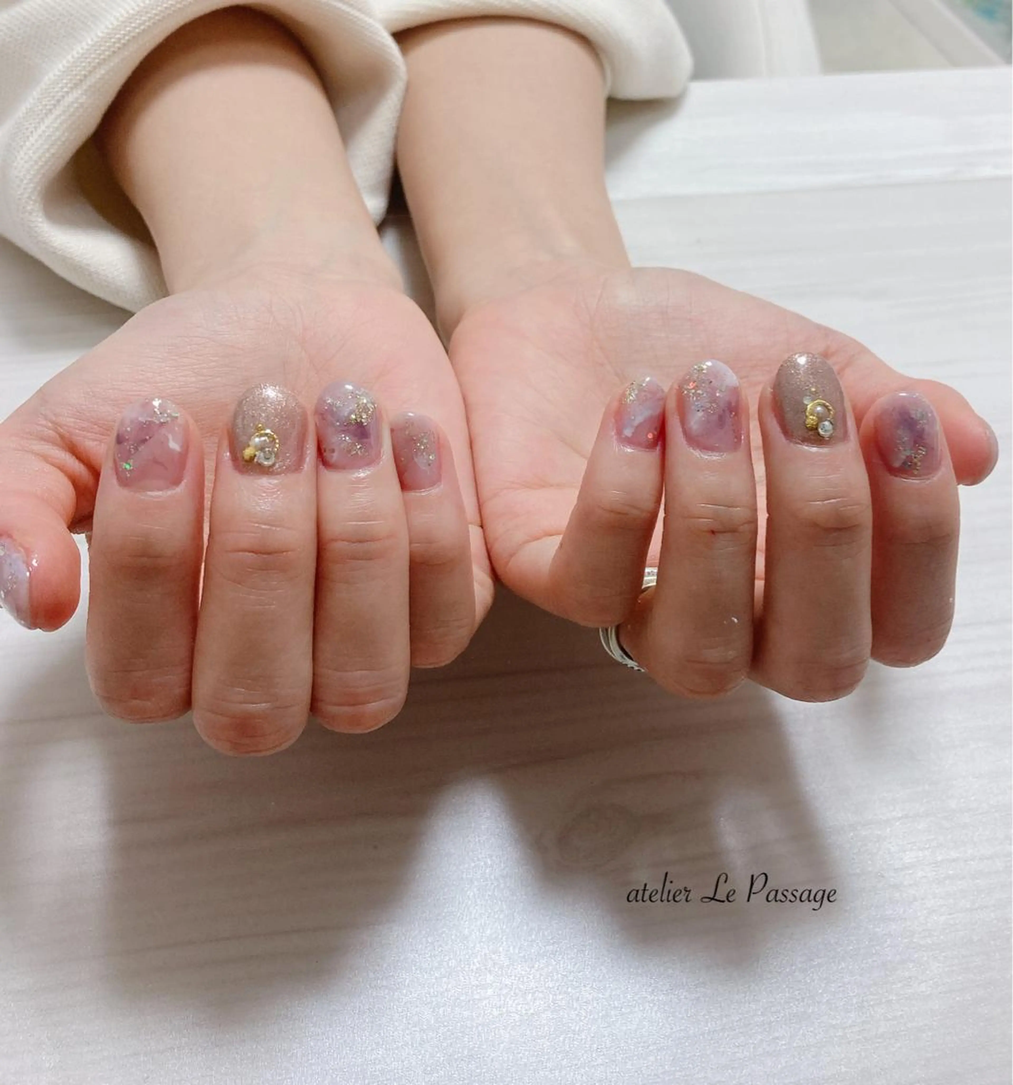 ネイル ジェルネイル 大理石ネイル(マーブル) ニュアンスネイル オフィスネイル パラジェル Atelier Le Passage所属・h nakatsukaのネイルデザイン