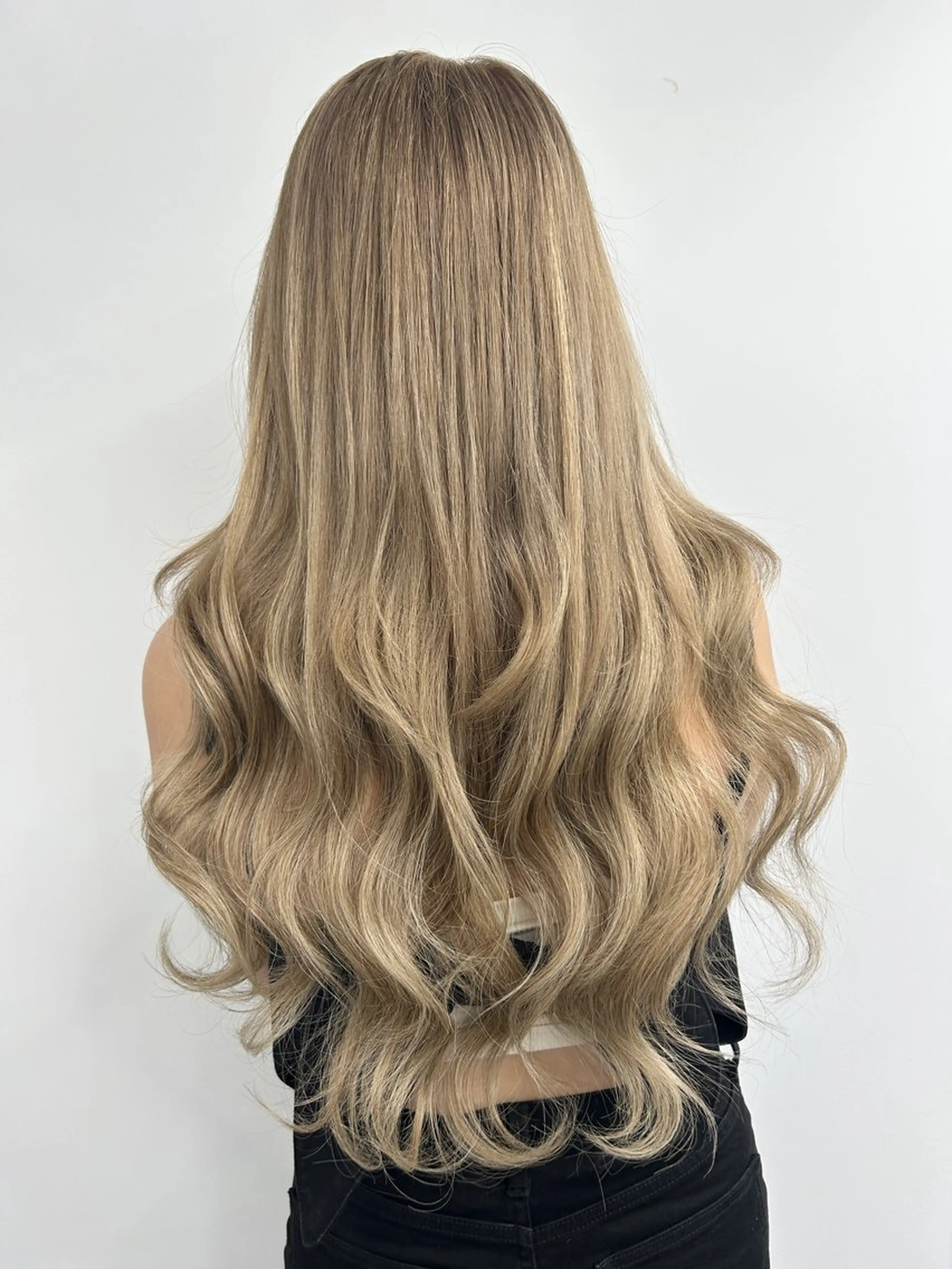 ロング カラー シールエクステ バレイヤージュ ハイライトカラー ハイトーンカラー エクステ カット ヘアカラー トリートメント エクステ ヘアセット alpha. カラーエクステ下妻のヘアスタイル