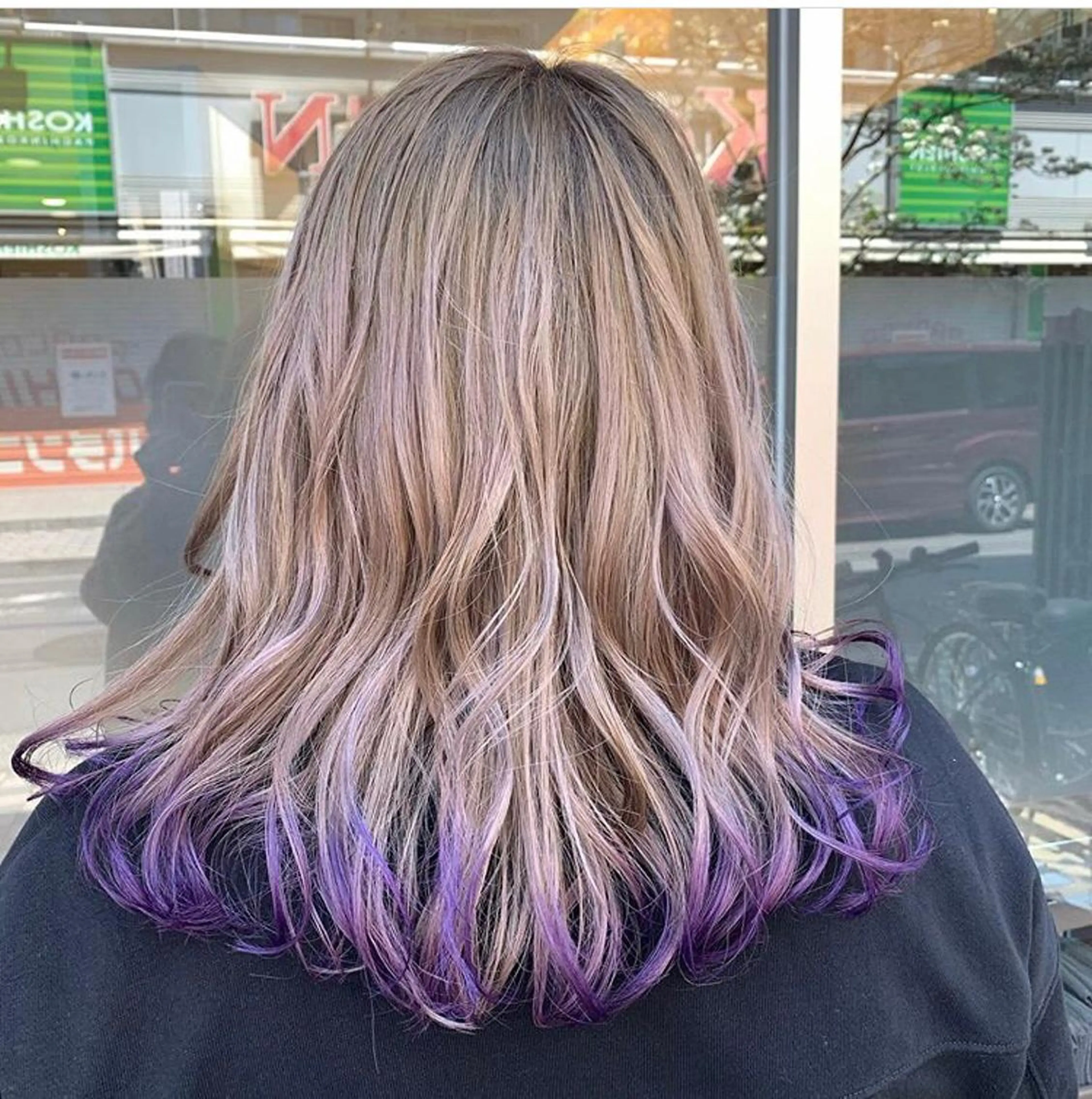 セミロング カラー ベージュカラー ラベンダーカラー 関 桃子のヘアスタイル