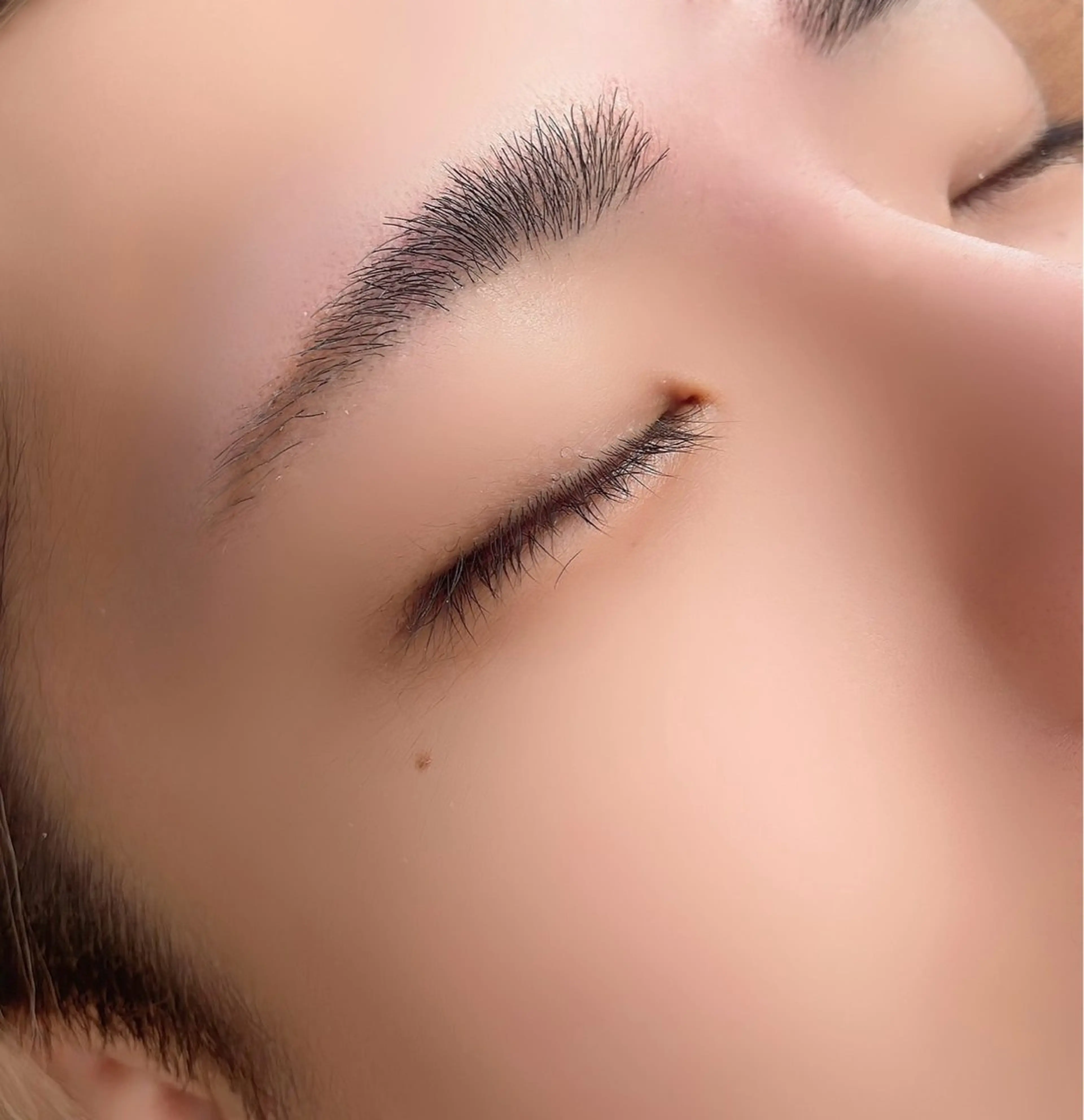 アイブロウ REGINA (レジーナ)所属・REGINA ネイルまつげエステの眉毛・アイブロウイメージ