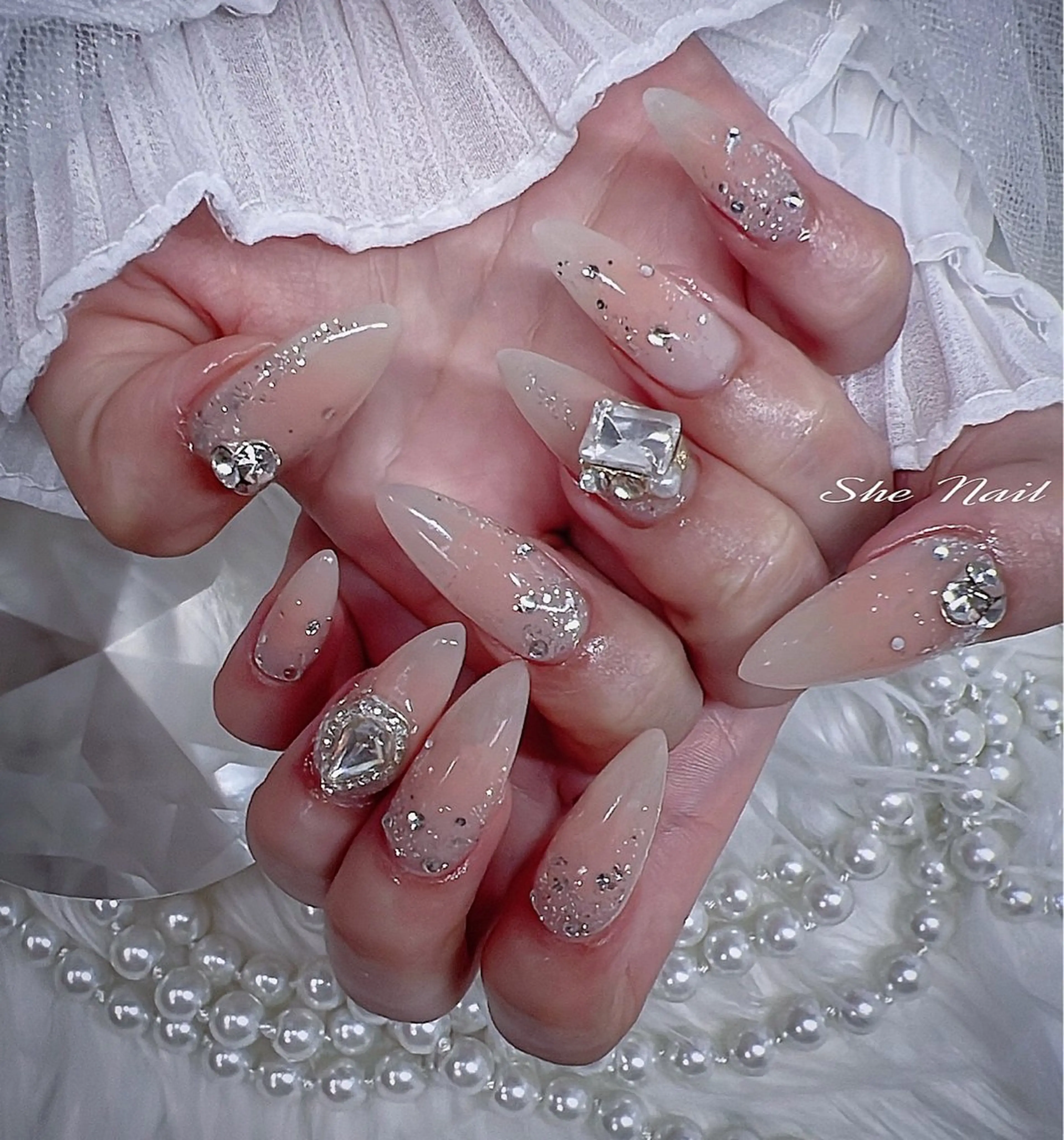 ネイル チークネイル 長さ出し フラッシュネイル フレンチネイル ガラスフレンチ ハンドネイル She   Nail所属・ISA_ BELLAのネイルデザイン