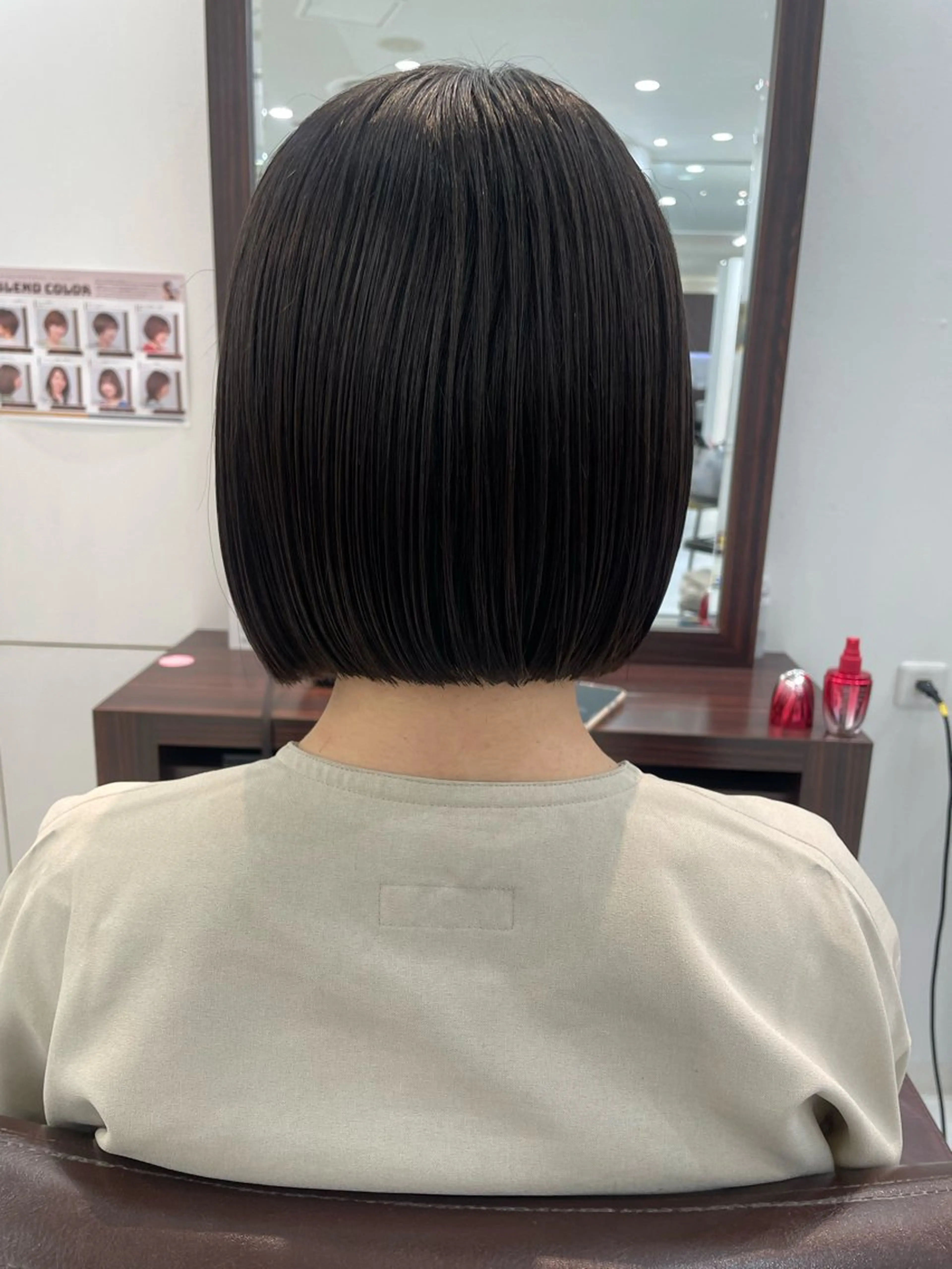 ショート 切りっぱなしボブ ボブ TAYA千葉そごう店所属・【千葉駅南口歩1分】 MAKAのヘアスタイル