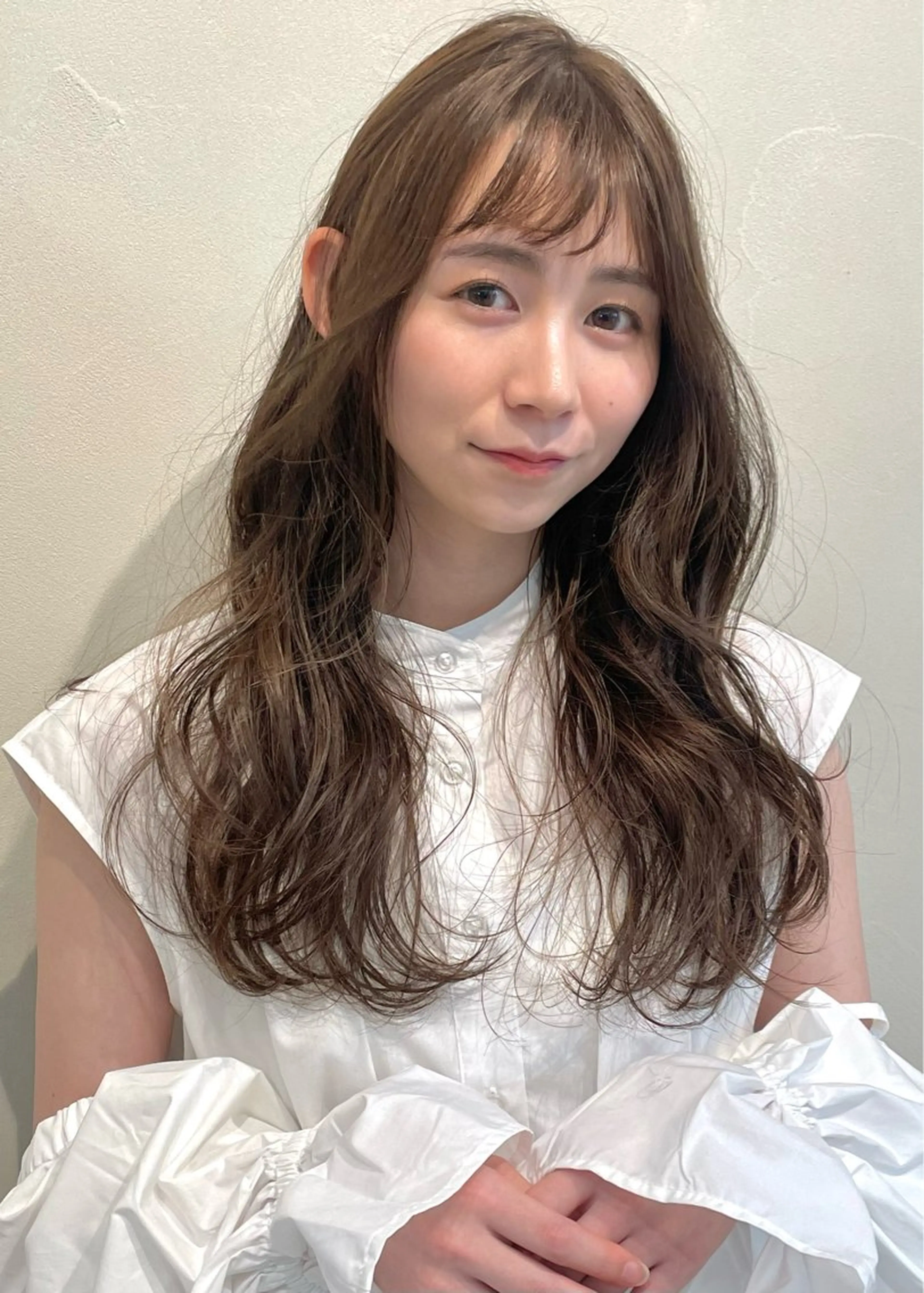 ロング 安江 理緒のヘアスタイル