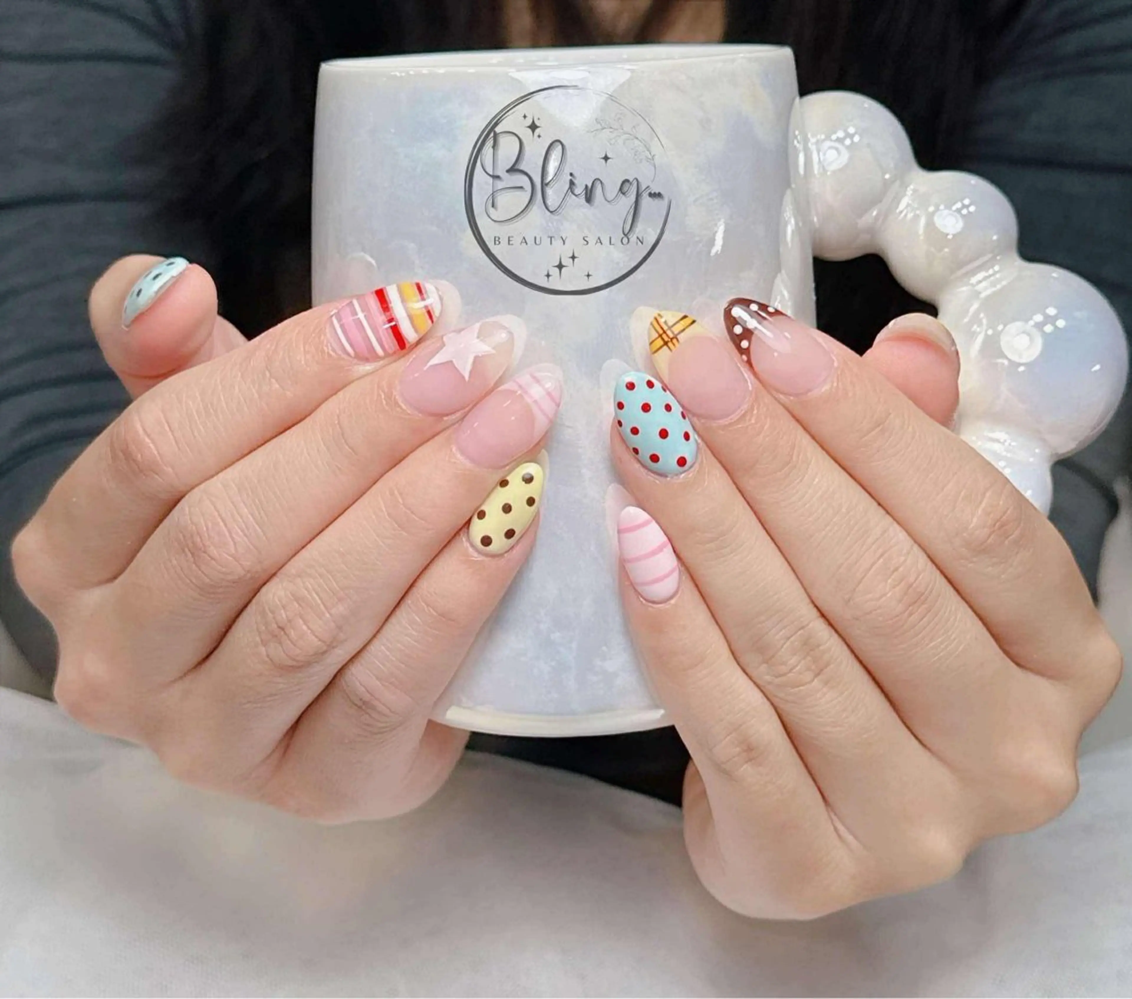 ネイル 長さ出し フレンチネイル 韓国ネイル レース マグネットネイル ハンドネイル nami ナミのネイルデザイン