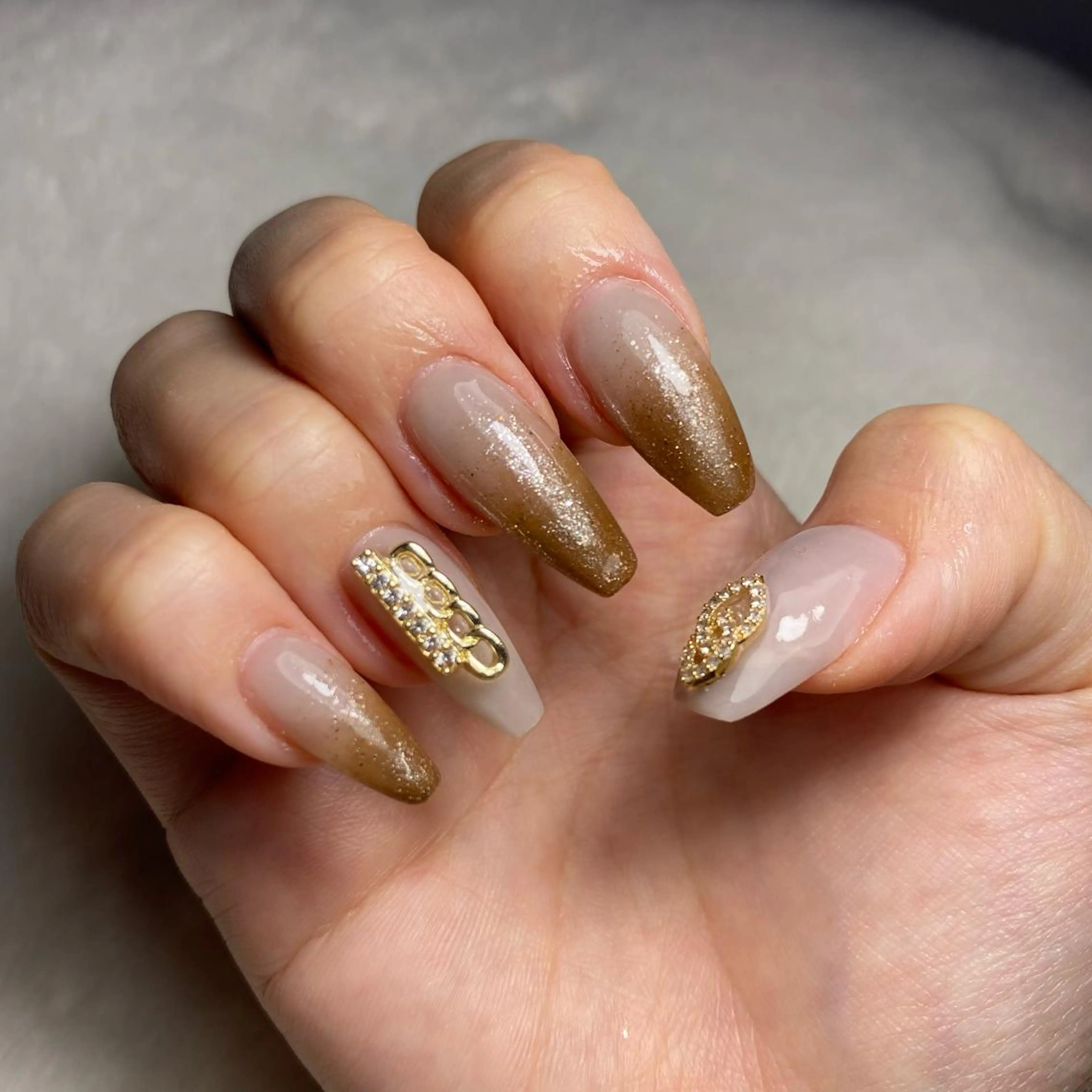 ネイル R nailのネイルデザイン