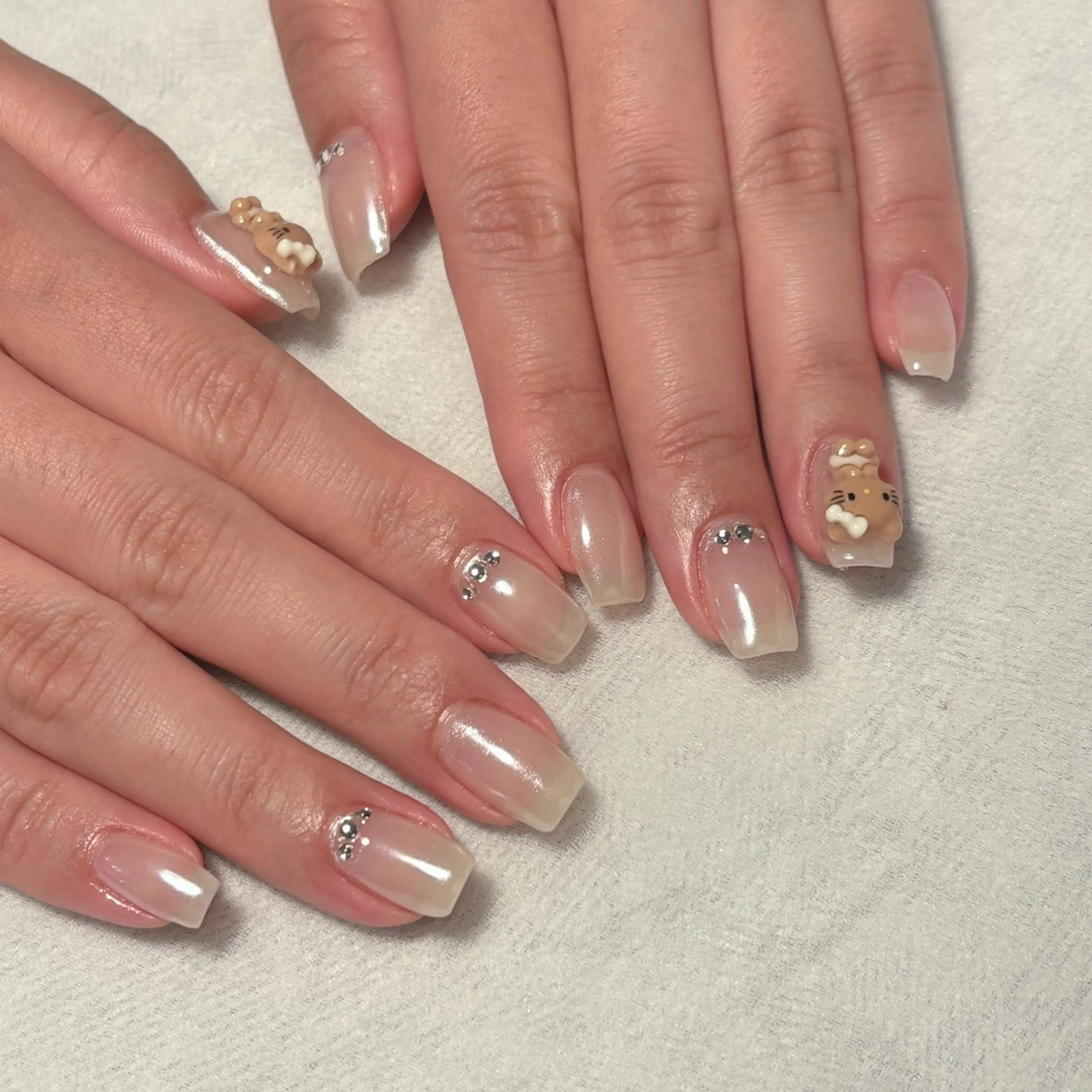 ネイル ミラーネイル ホワイト Rich+nail Mayuのネイルデザイン