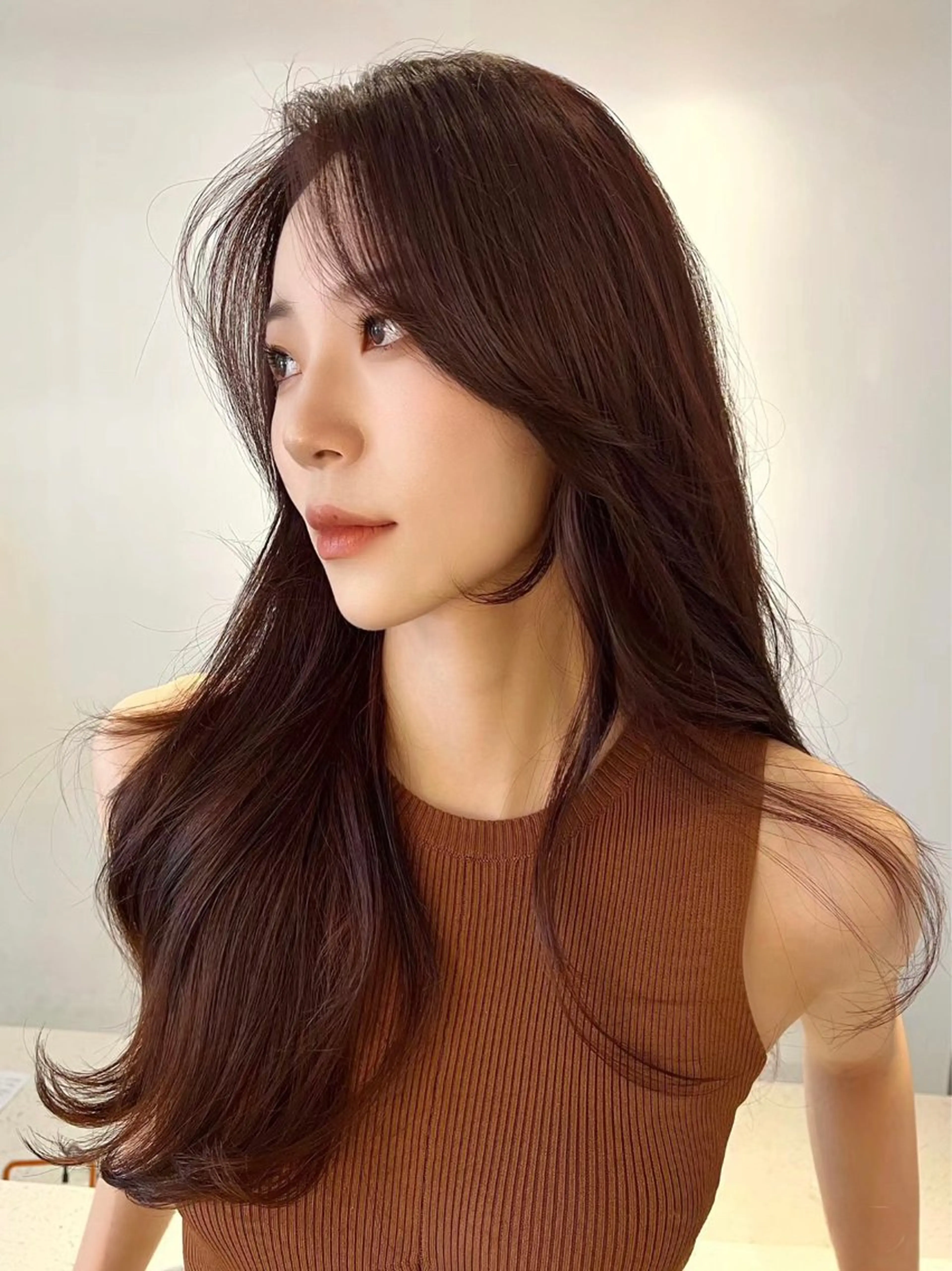 セミロング カラー レイヤーカット 外ハネヘア カット ヘアカラー トリートメント 鈴木 一貴のヘアスタイル