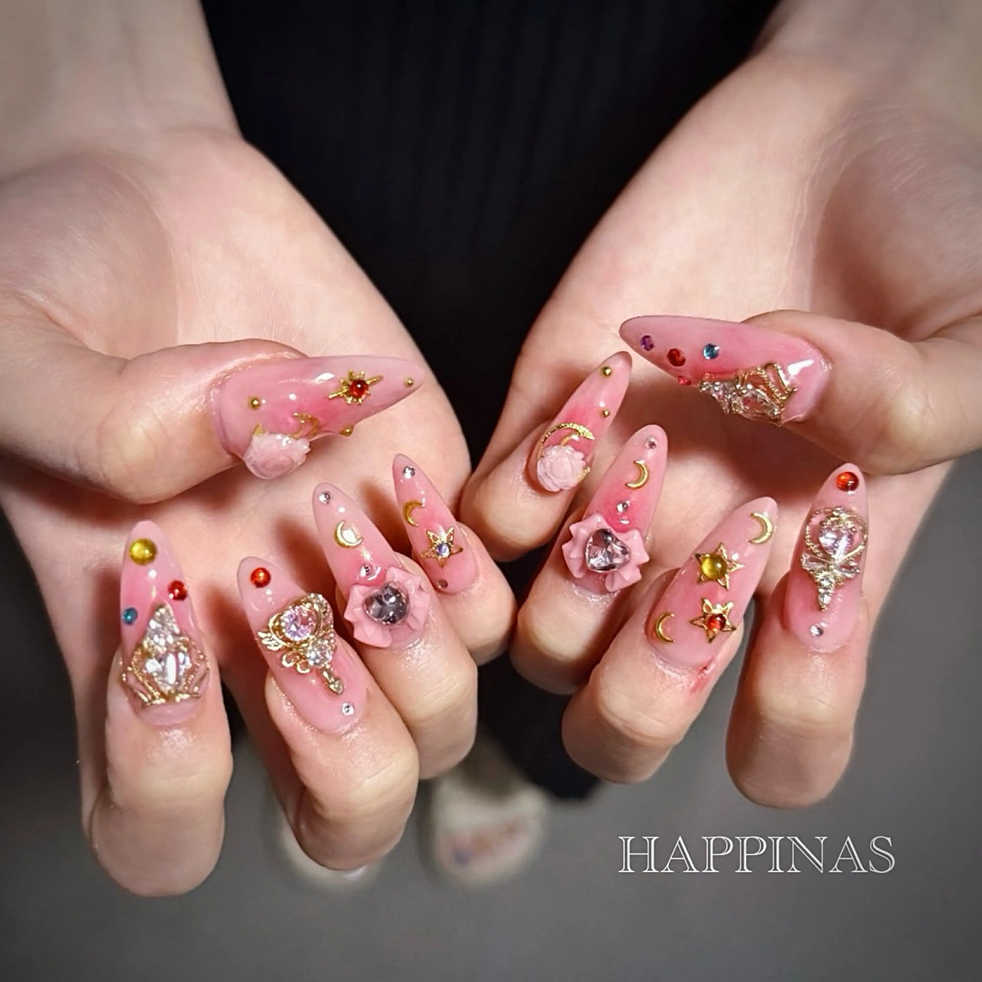 ネイル チークネイル スカルプネイル ハンドネイル HAPPINAS ののかのネイルデザイン