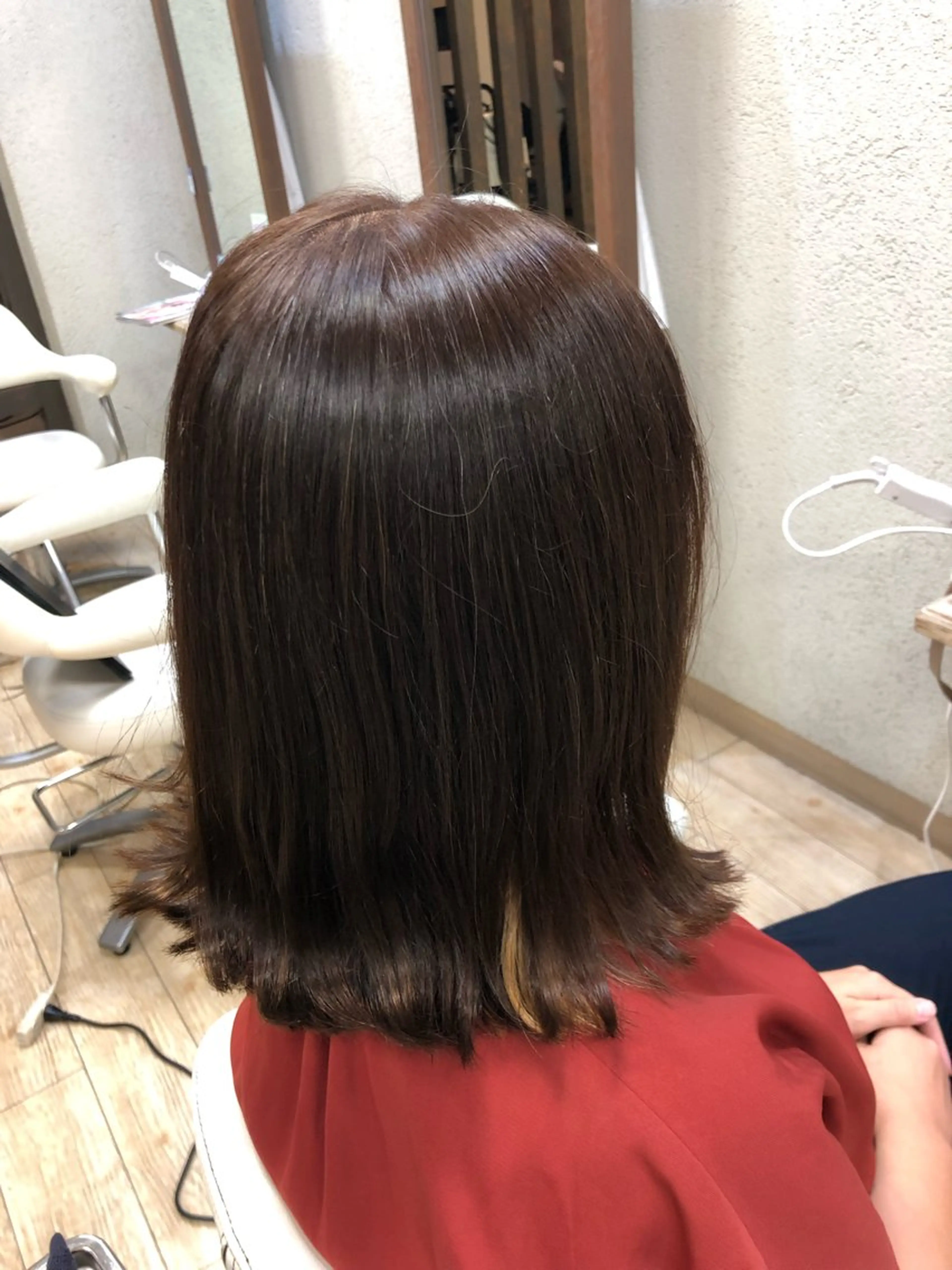 ミディアム カラー 切りっぱなしボブ ブラウンカラー オレンジ オレンジブラウン ボブ カット ヘアカラー 阿部 美咲のヘアスタイル