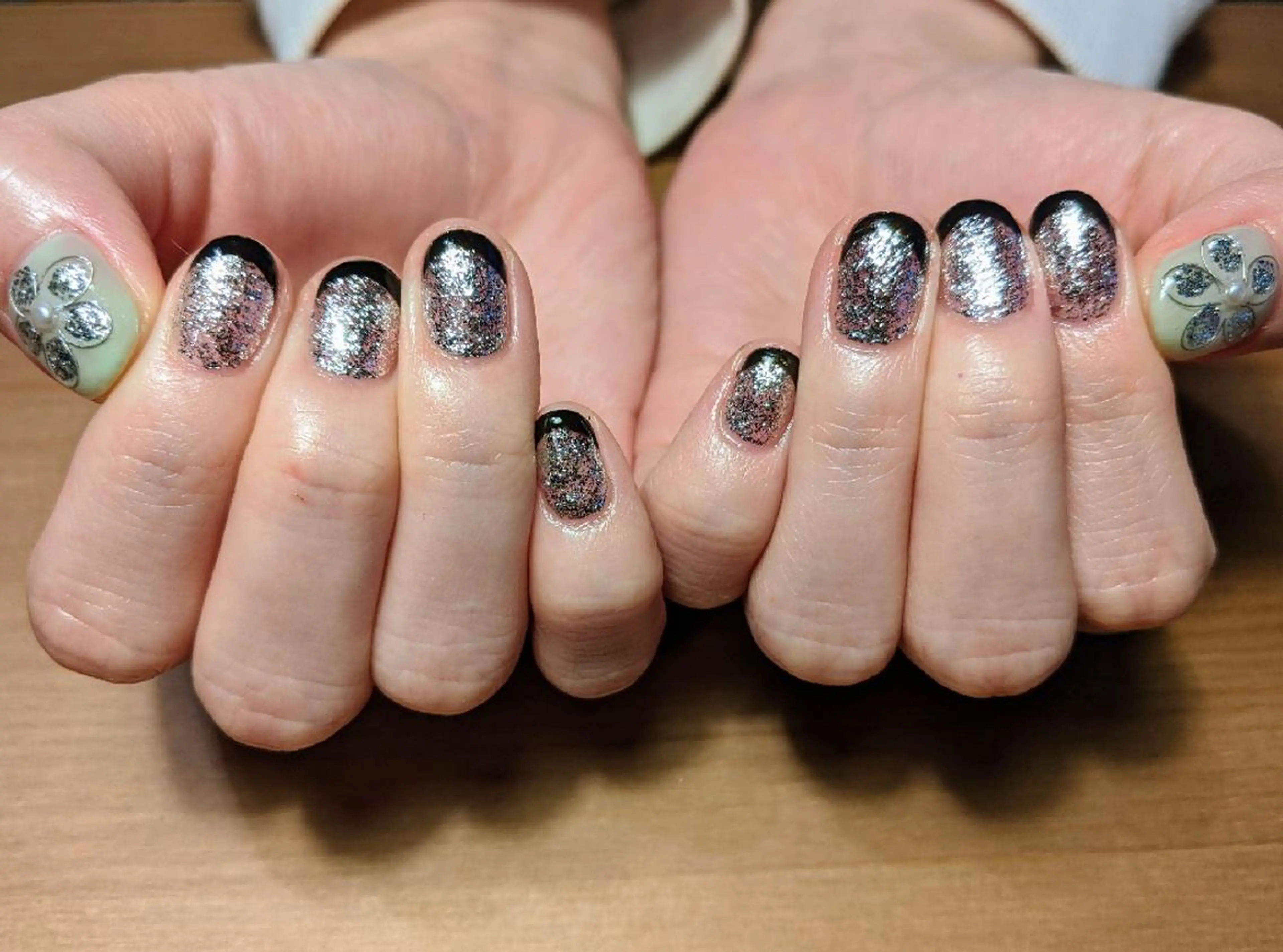 ネイル ｱｲﾗｯｼｭ ﾈｲﾙ ｻﾛﾝ つけるのマツエク・マツパデザイン