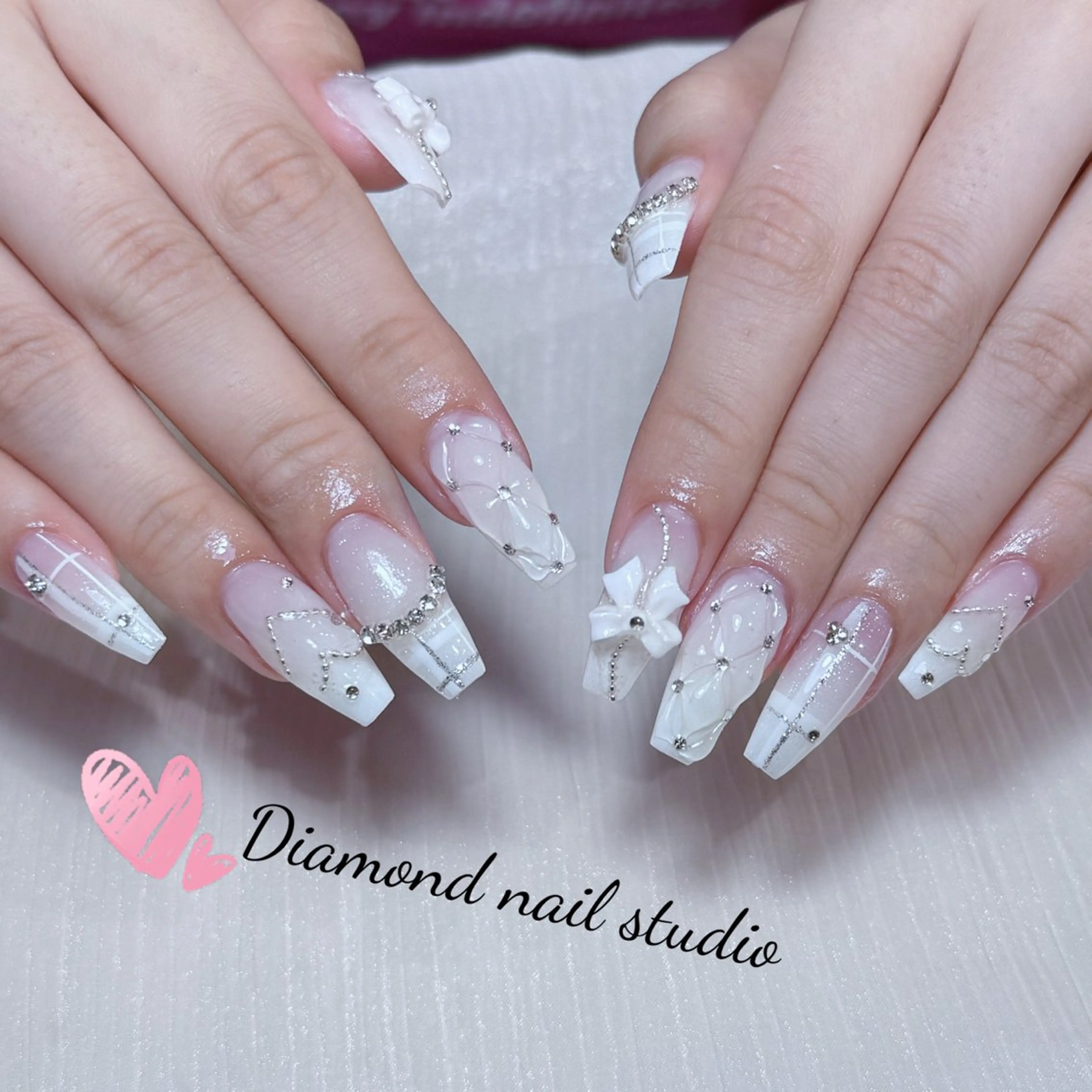 ネイル ハンドネイル ハンドケア Ena 🧸のネイルデザイン