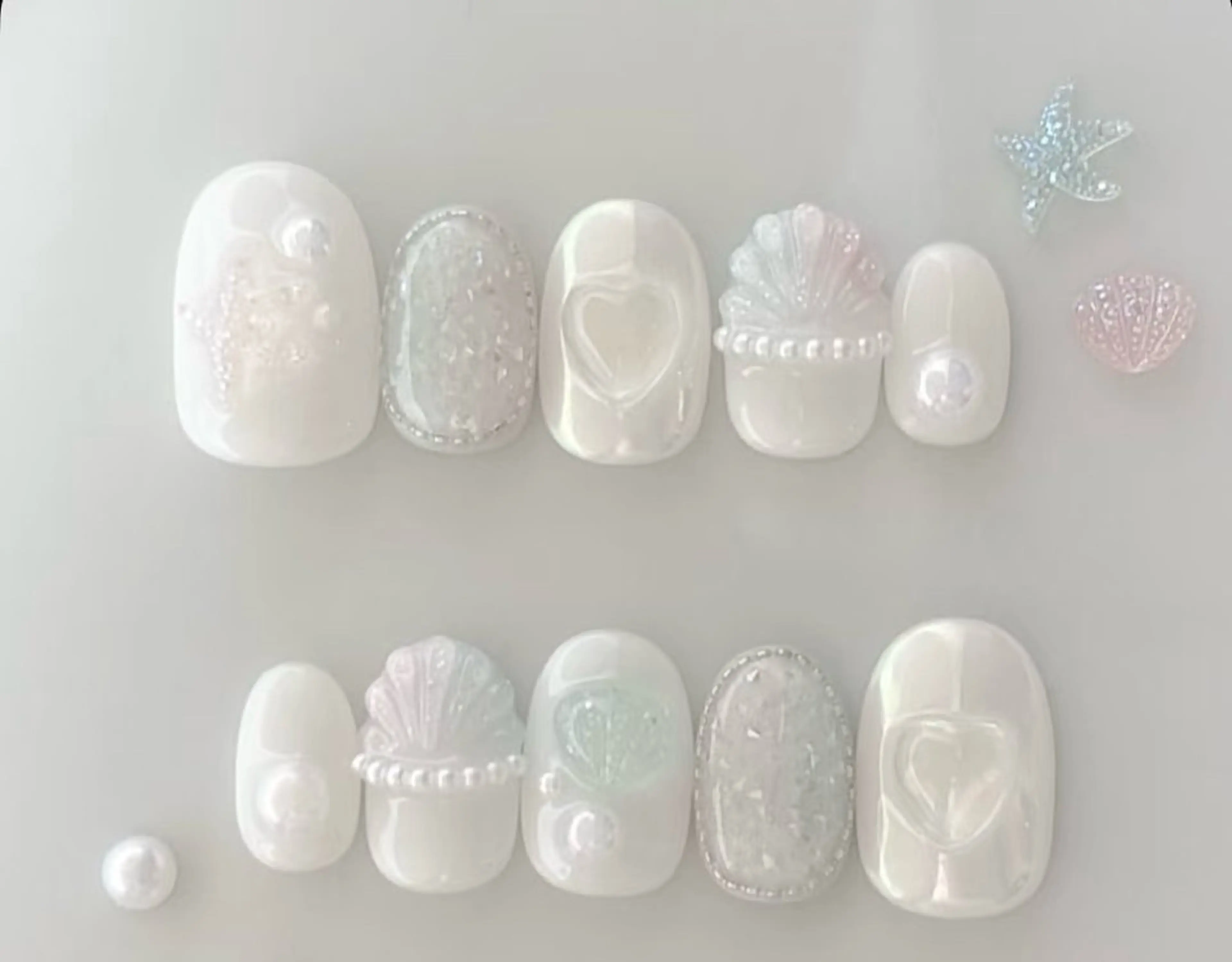 ネイル 高木 維麗絲のネイルデザイン