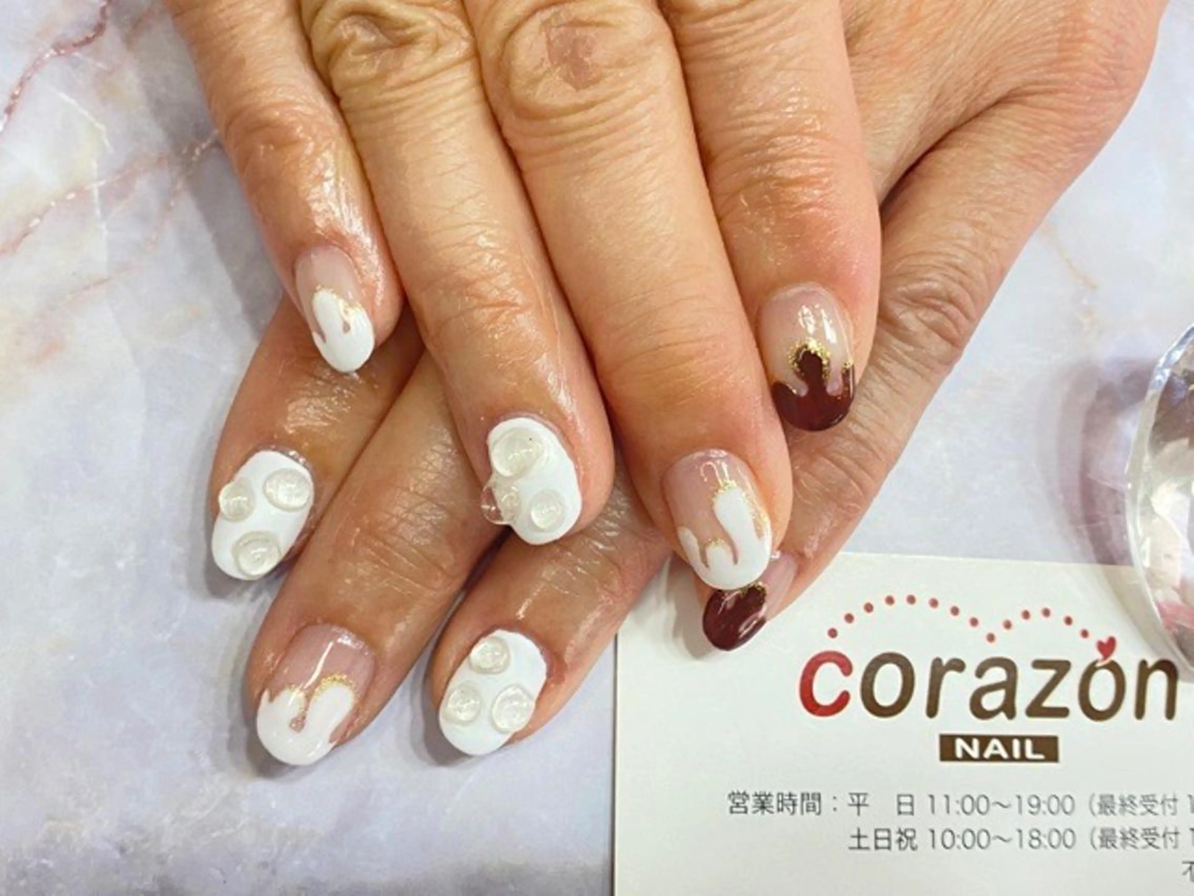 ネイル アートネイル ジェルネイル ホワイト corazon所属・ネイリスト aicoのネイルデザイン