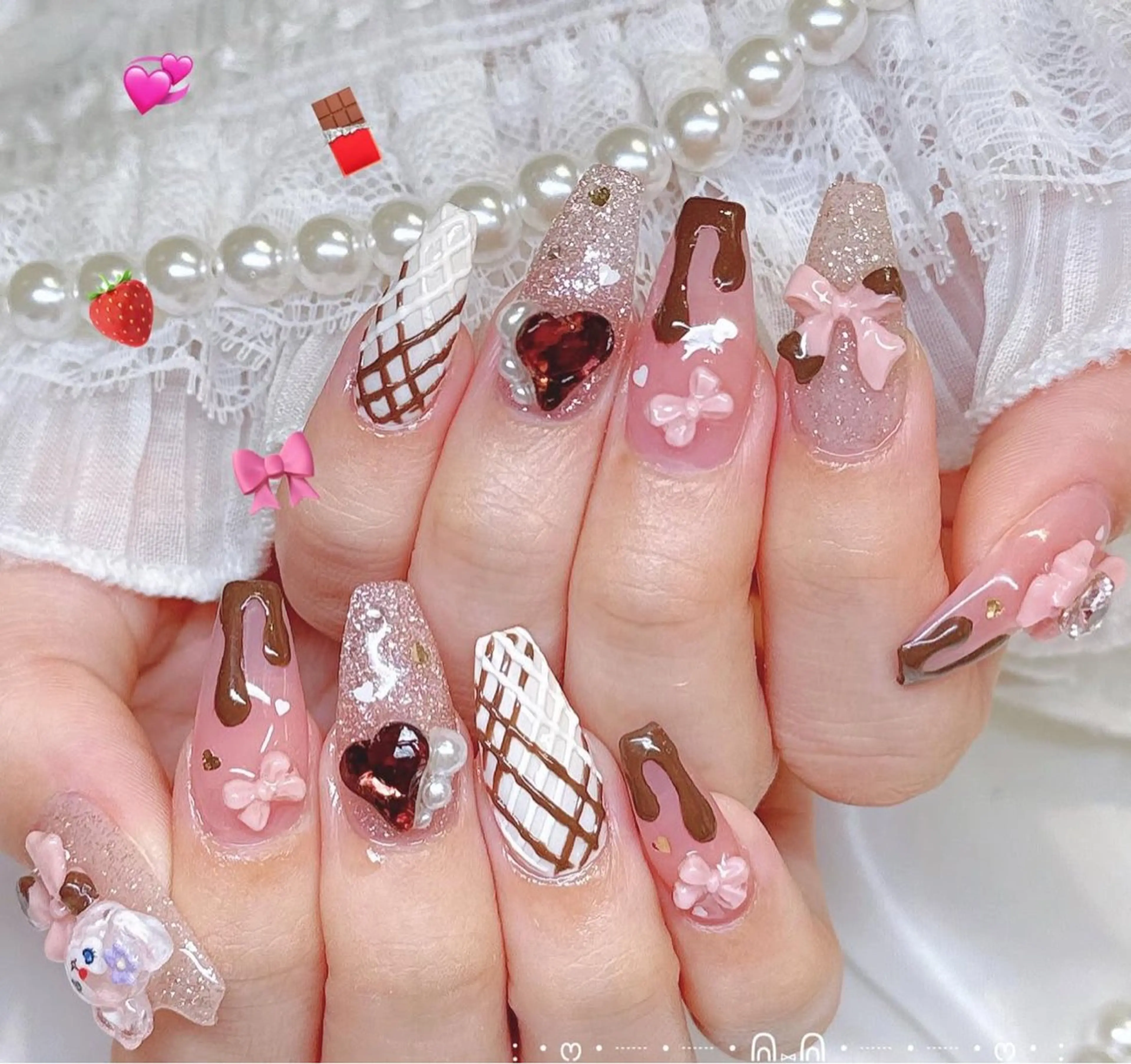 ネイル フレンチネイル ジェルネイル ガラスフレンチ ハロウィン ハート ハンドネイル H.baby Nail Salonのネイルデザイン