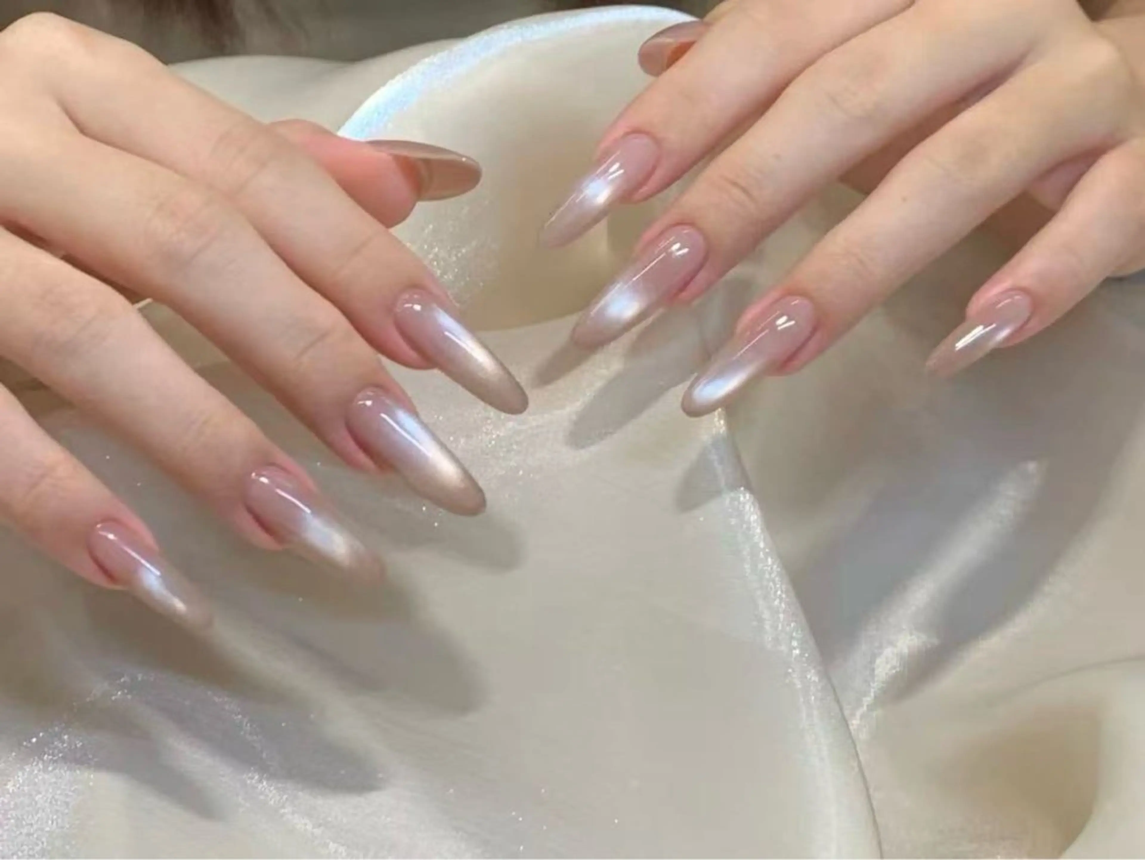 話題★《チップ長さだし》水光マグネット / グレーズドドーナツネイル¥9990の写真