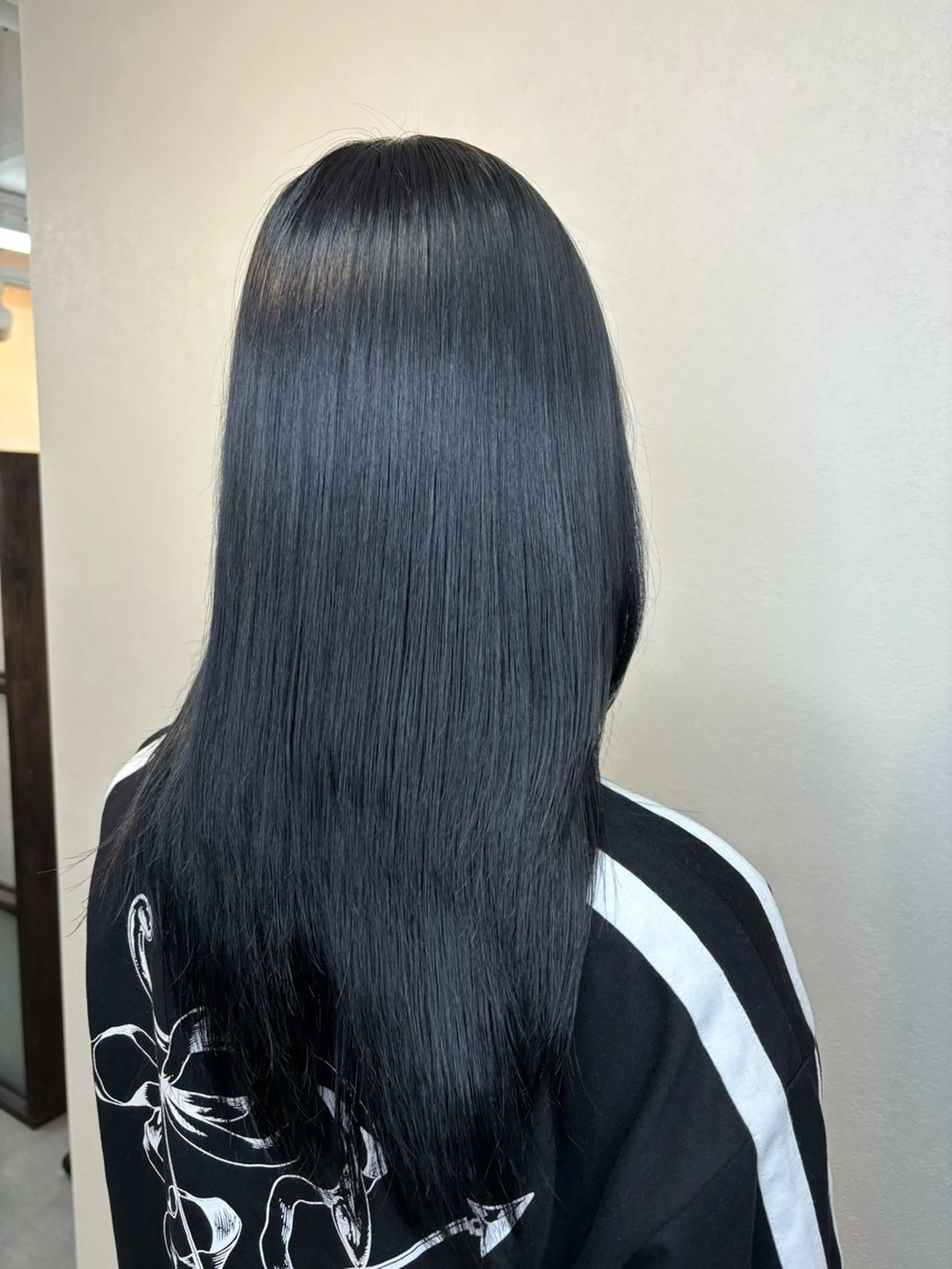 カラー 黒髪 ブルーカラー ブルーブラック north east登戸店所属・shinta スパイキーショートのヘアスタイル