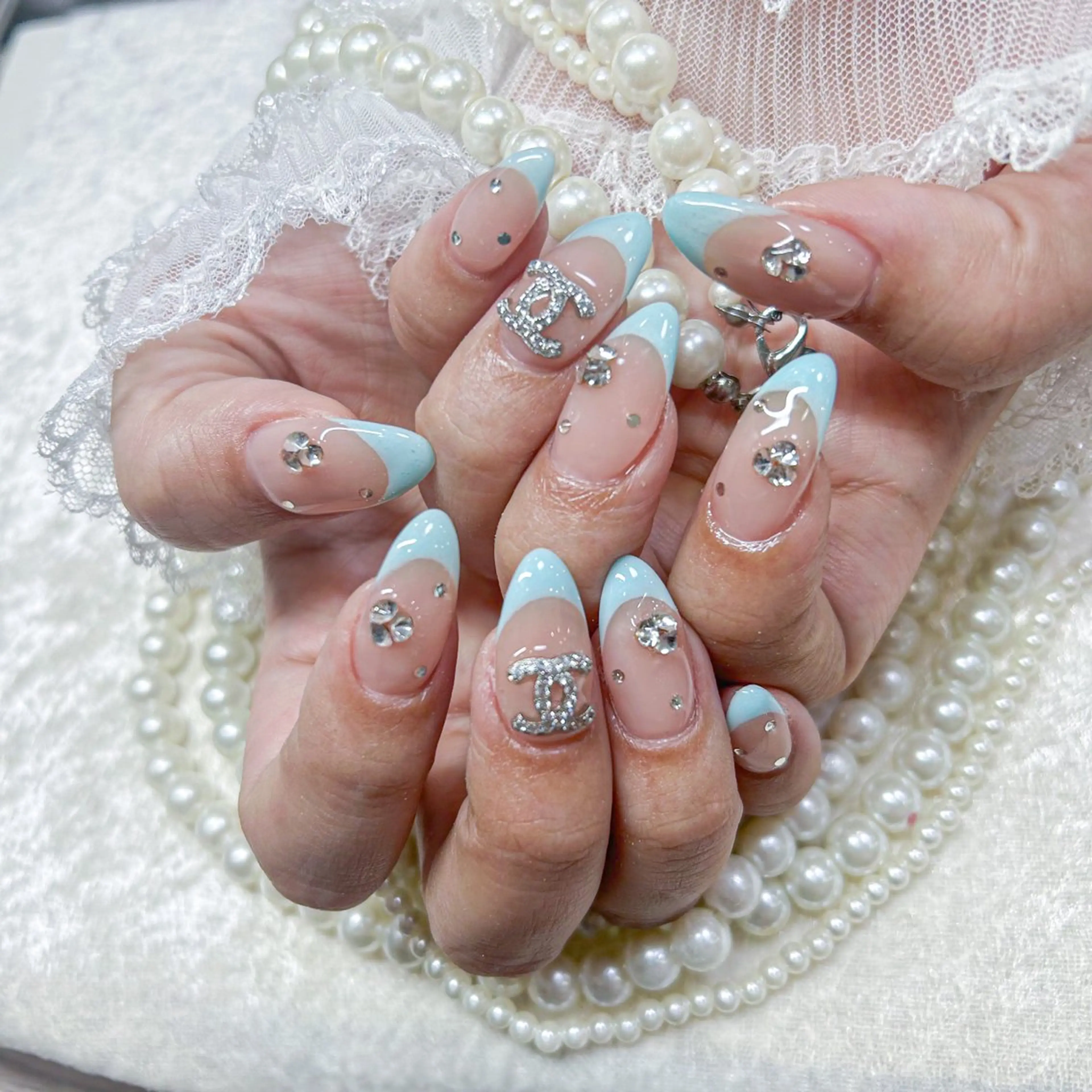 ネイル アートネイル 長さ出し フットネイル 韓国ネイル マグネットネイル ハンドネイル Minami 🍓のネイルデザイン