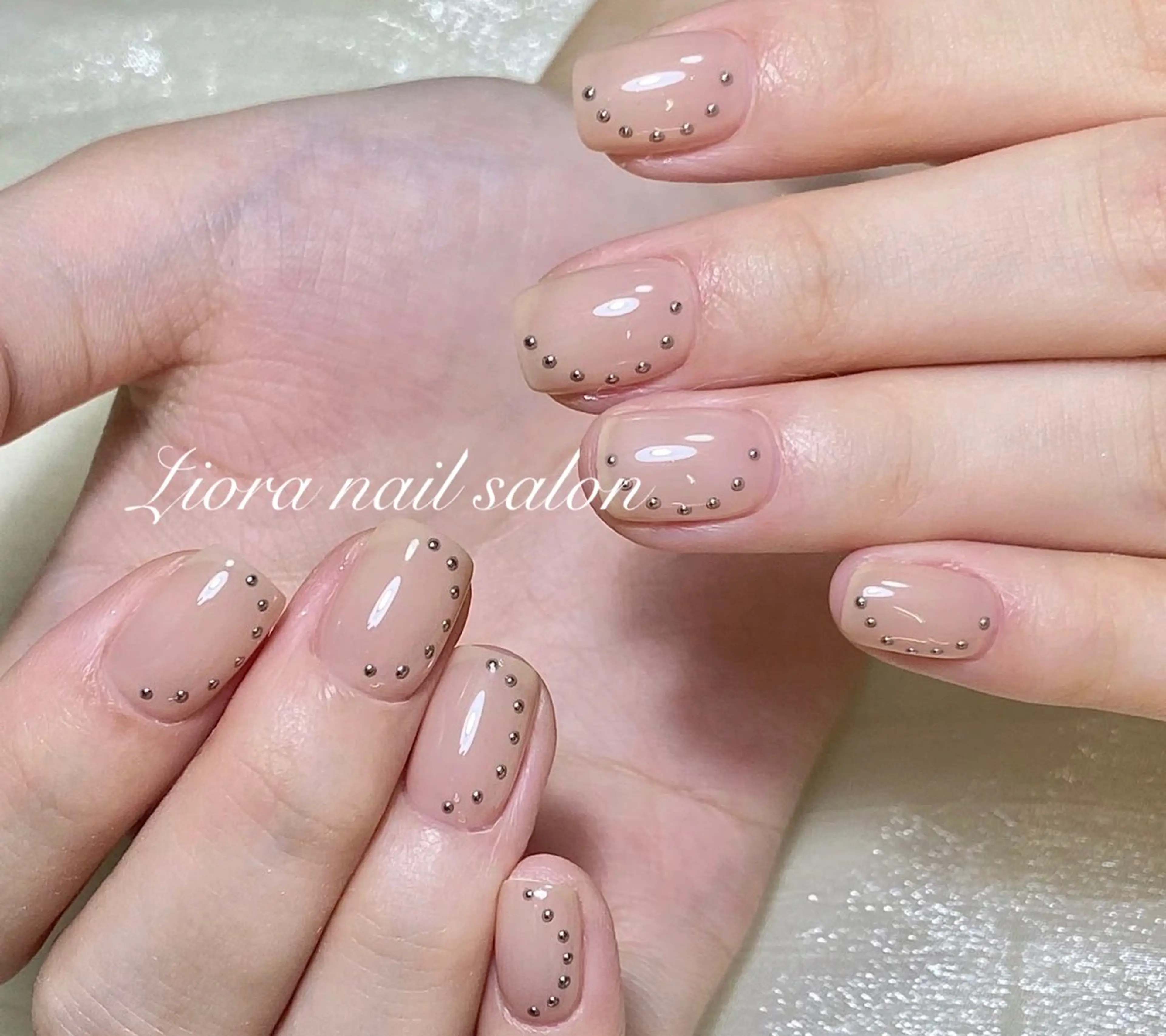 ネイル フレンチネイル ジェルネイル ガーリー グラデーション キラキラネイル ハンドネイル Liora nail 1のネイルデザイン