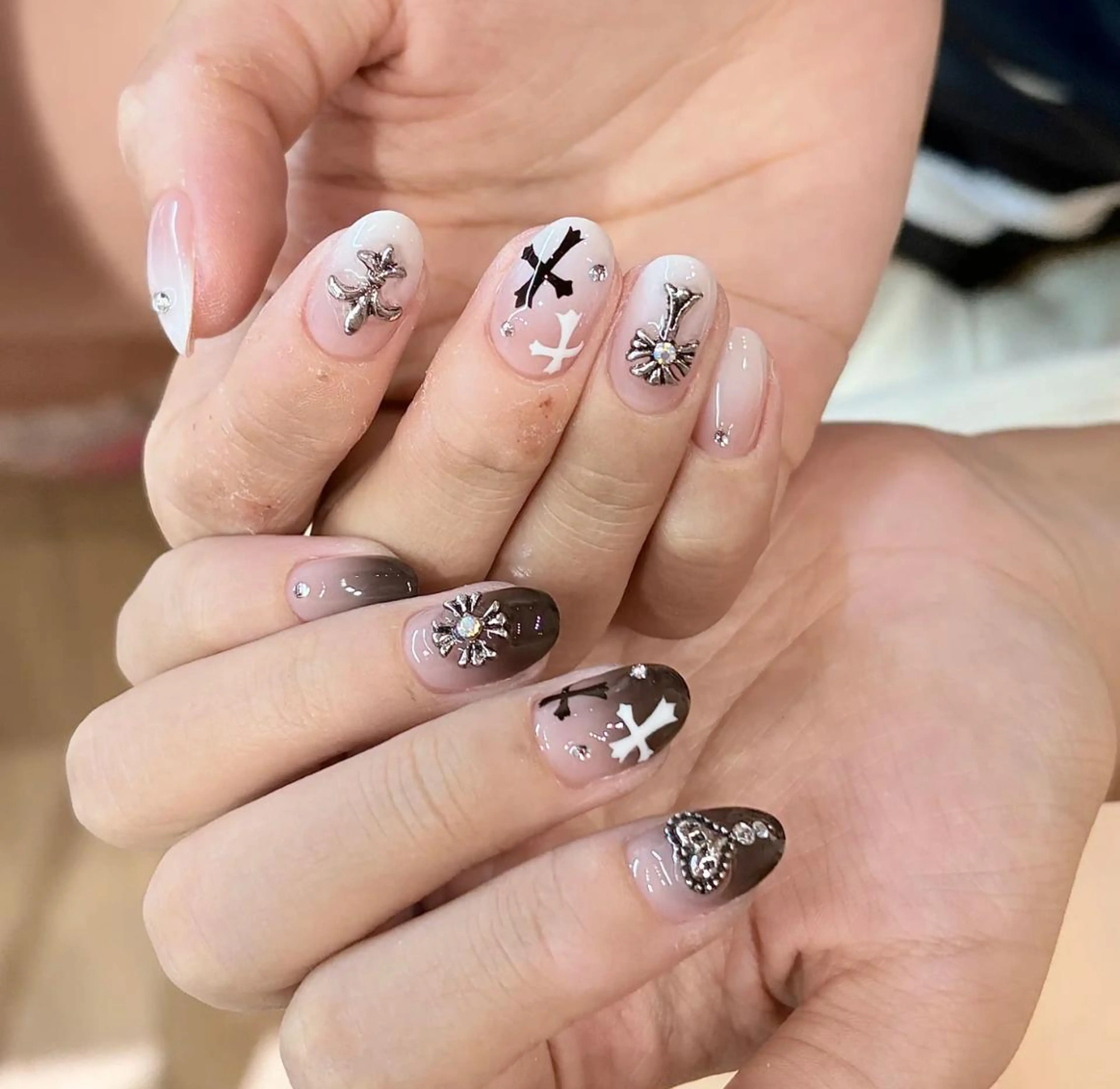 ネイル ハンドネイル ハンドケア 🍑 momo_nailのネイルデザイン