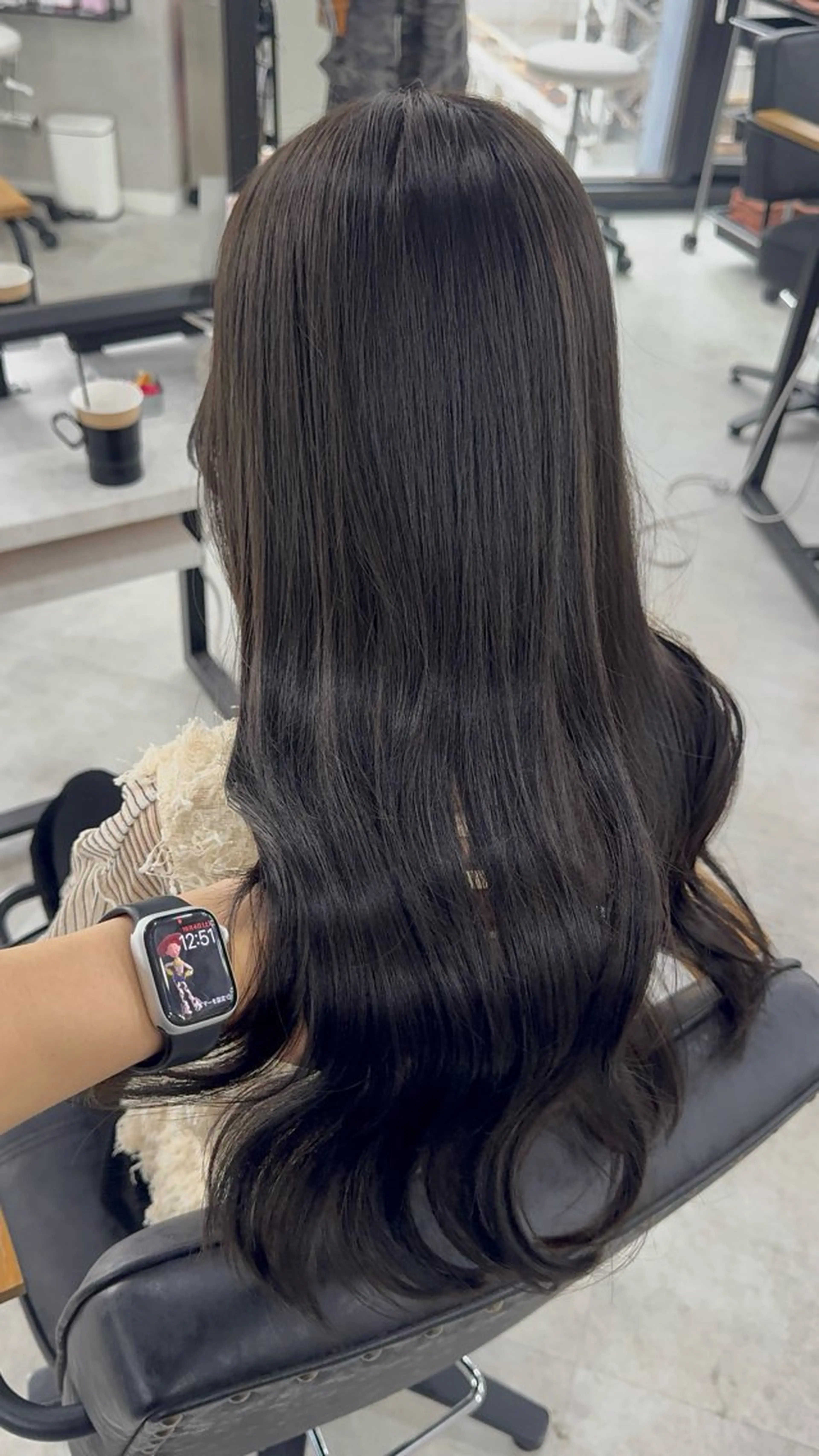 ロング カラー アッシュ アッシュブラウン ベージュカラー 黒髪 ブリーチ ヘアカラー トリートメント 赤み無し柔らかカラー 【梅田】madokaのヘアスタイル