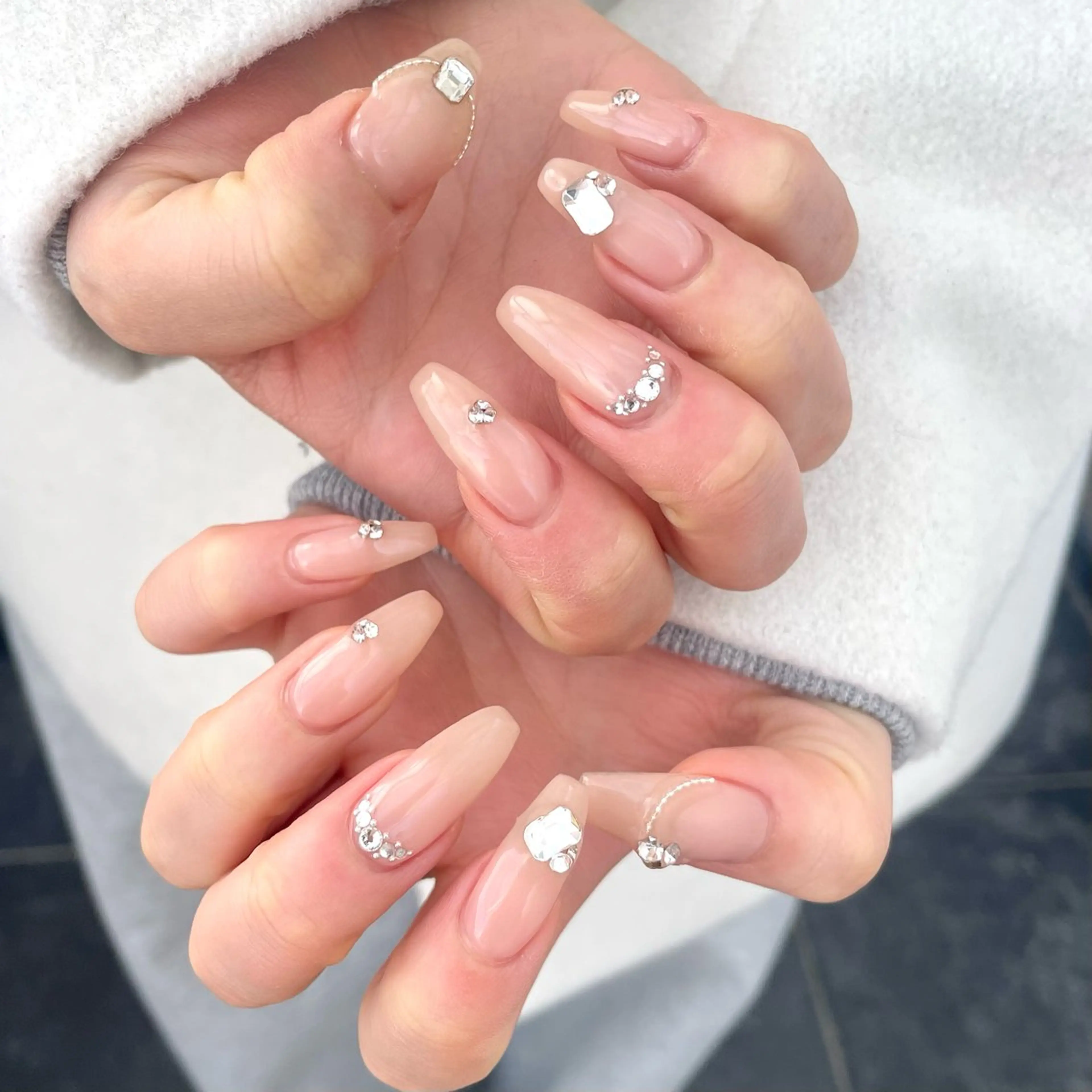 ネイル ストーンネイル ハンドネイル Nail ヌシん家 AKANEのネイルデザイン