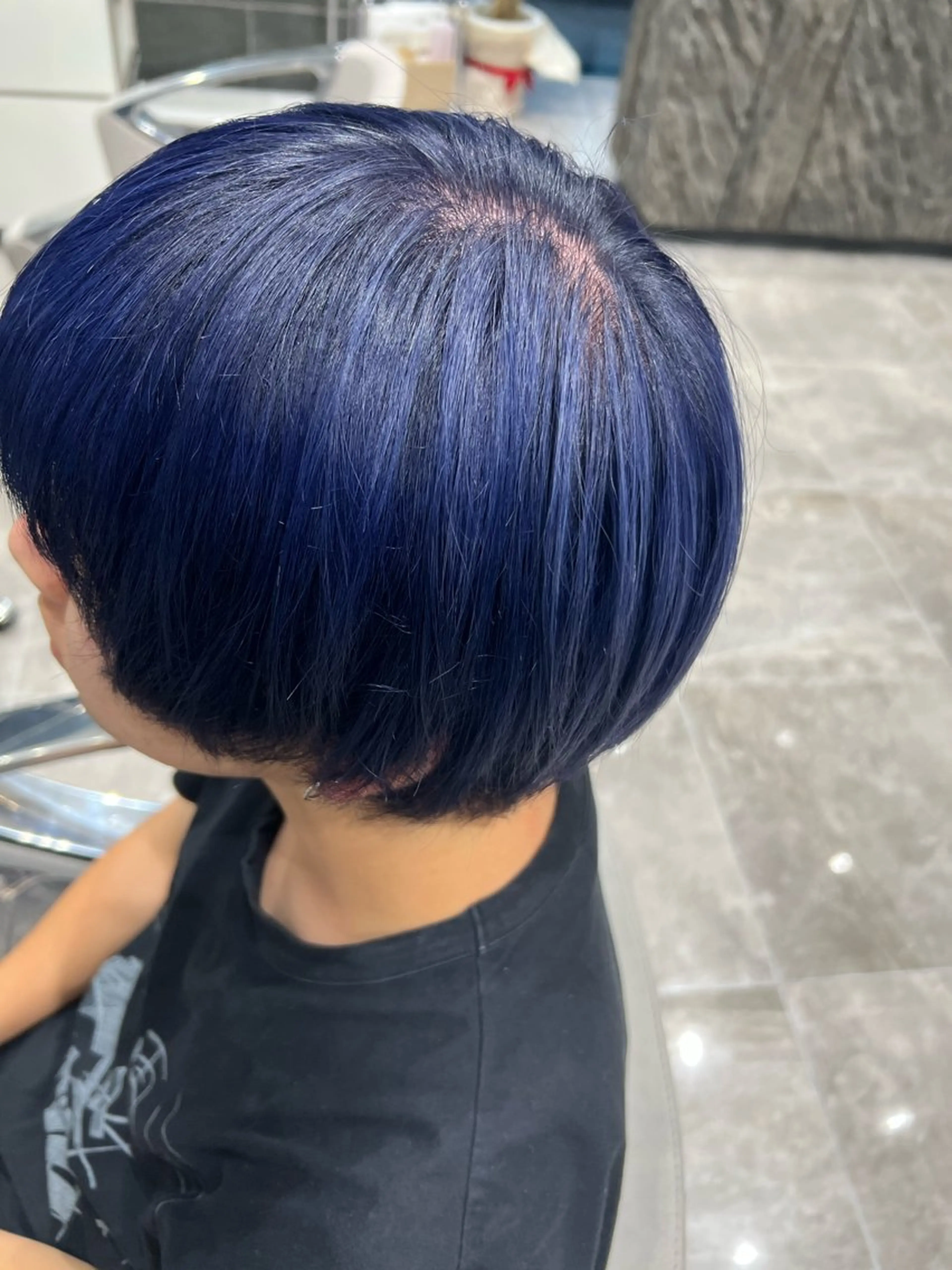 カラー メンズ メンズブリーチ ブリーチ ブルーカラー 伊藤 つばさのヘアスタイル