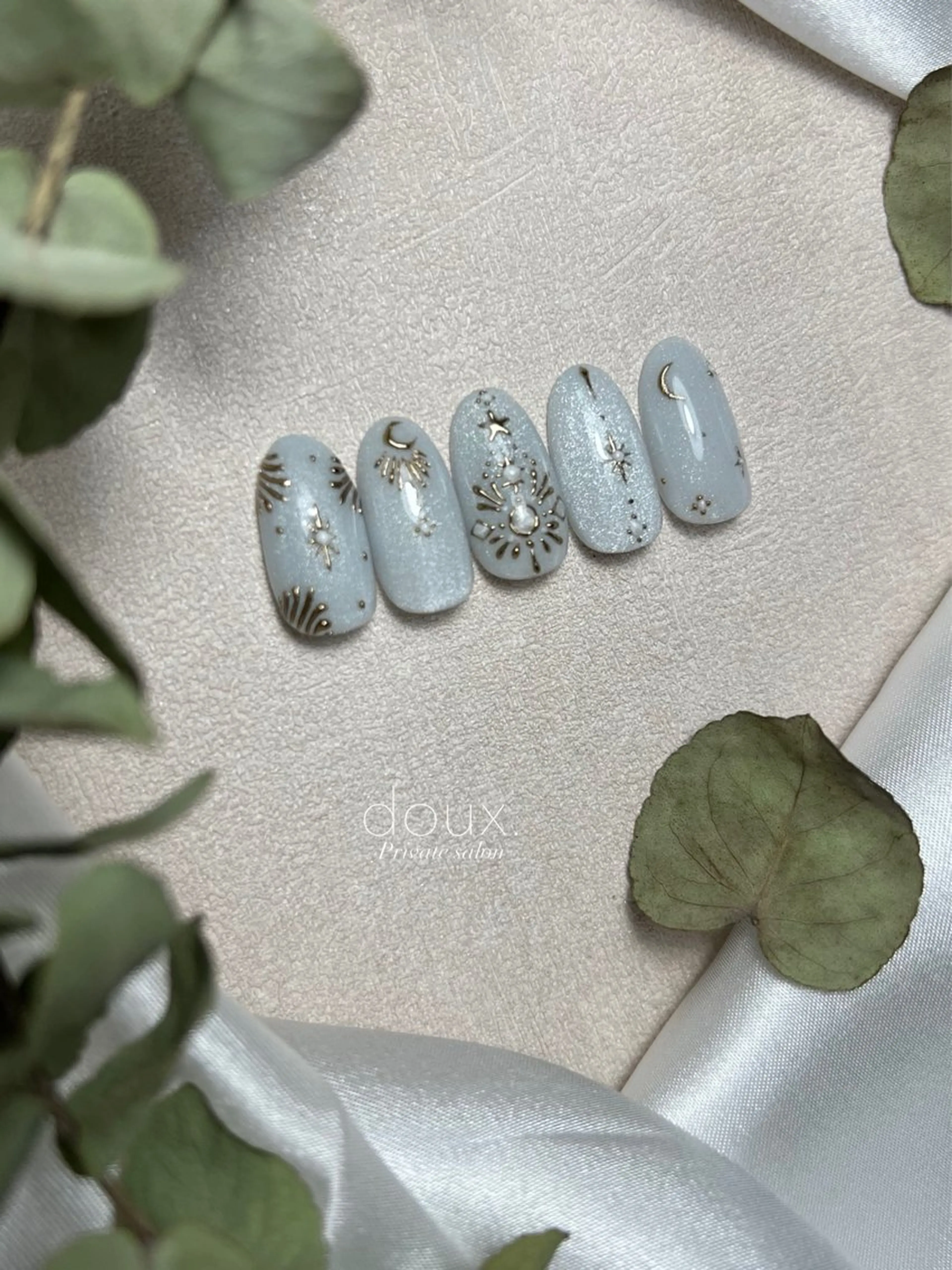 ネイル 韓国ネイル ミラーネイル 冬ネイル クリスマス ハンドネイル doux. nailのネイルデザイン